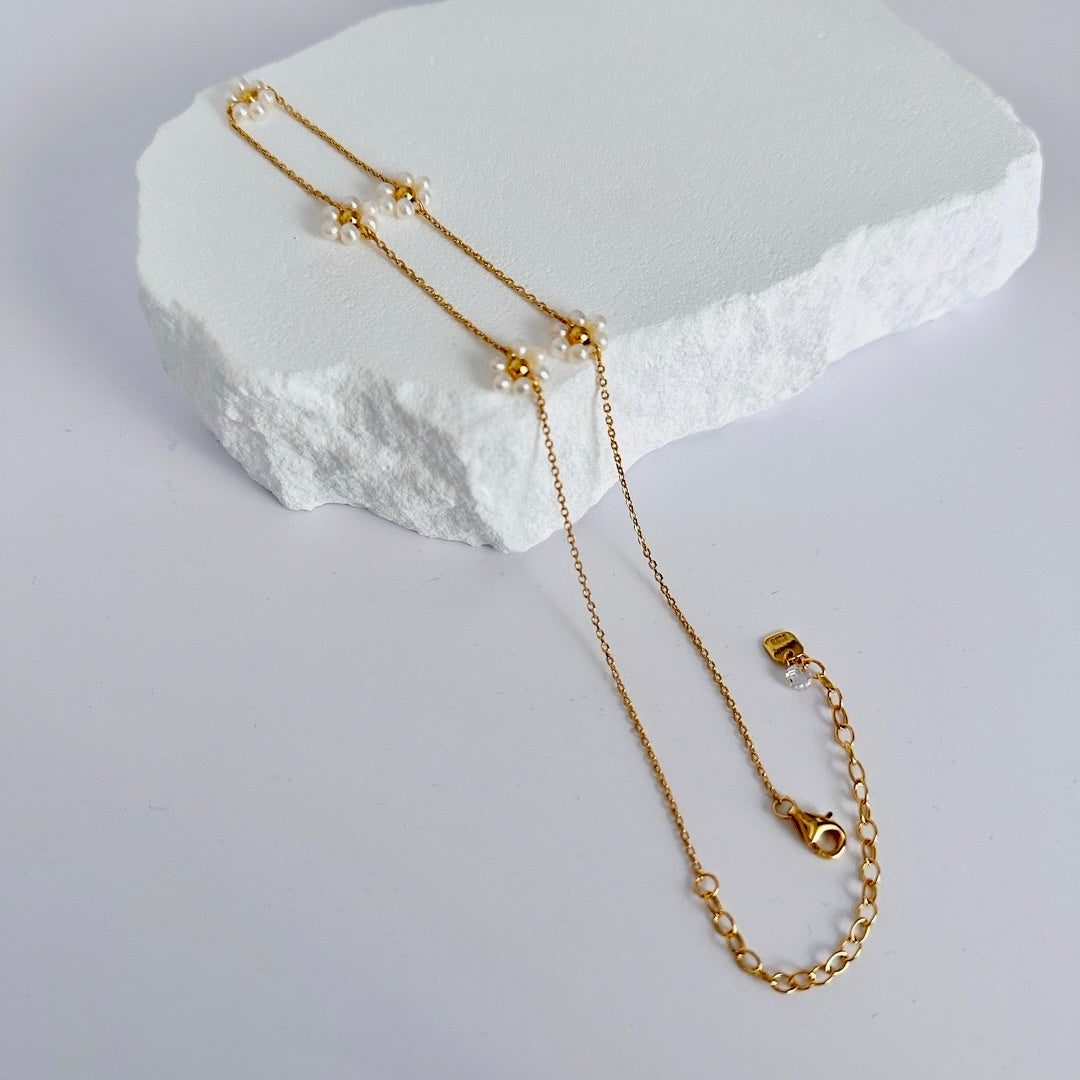 Pearl Daisy Necklace