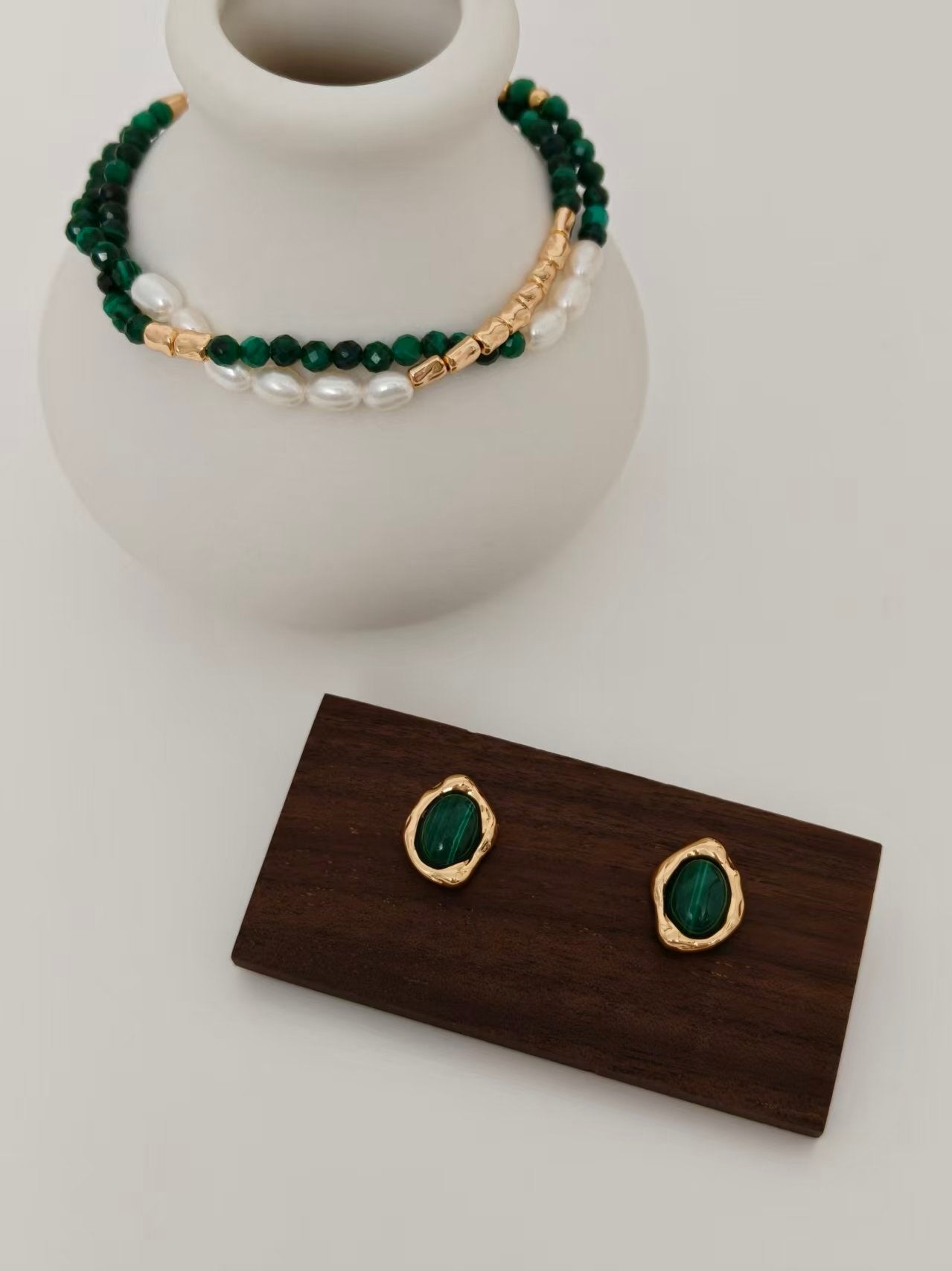 Malachite/White Magnesite Studs