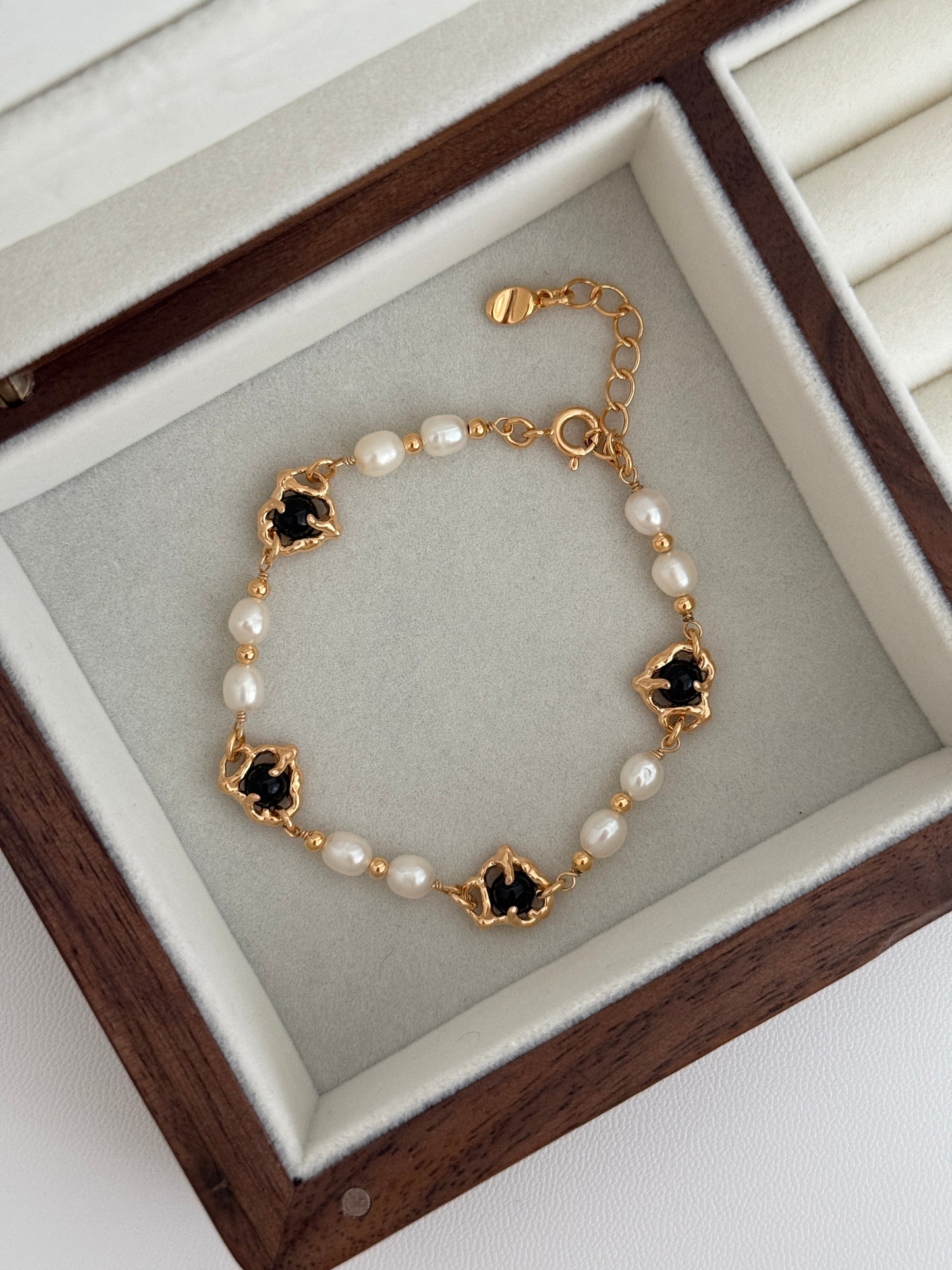 Black Agate and Pearl Bracelet