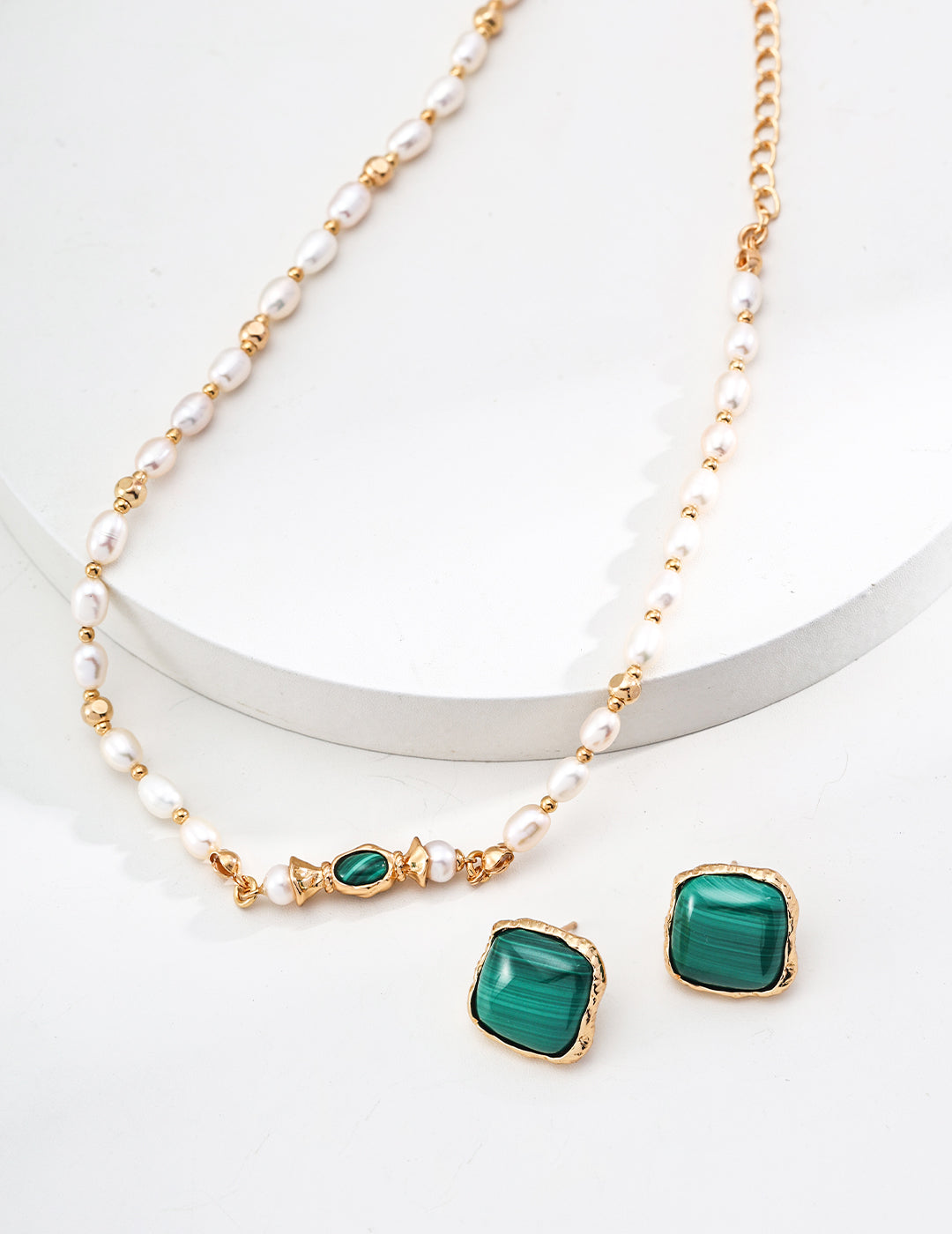 Malachite Pearl Necklace
