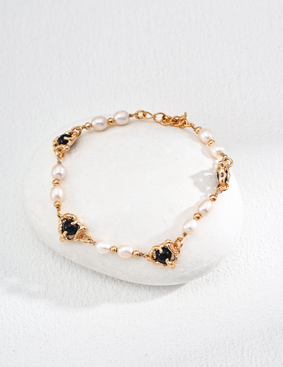 Black Agate and Pearl Bracelet