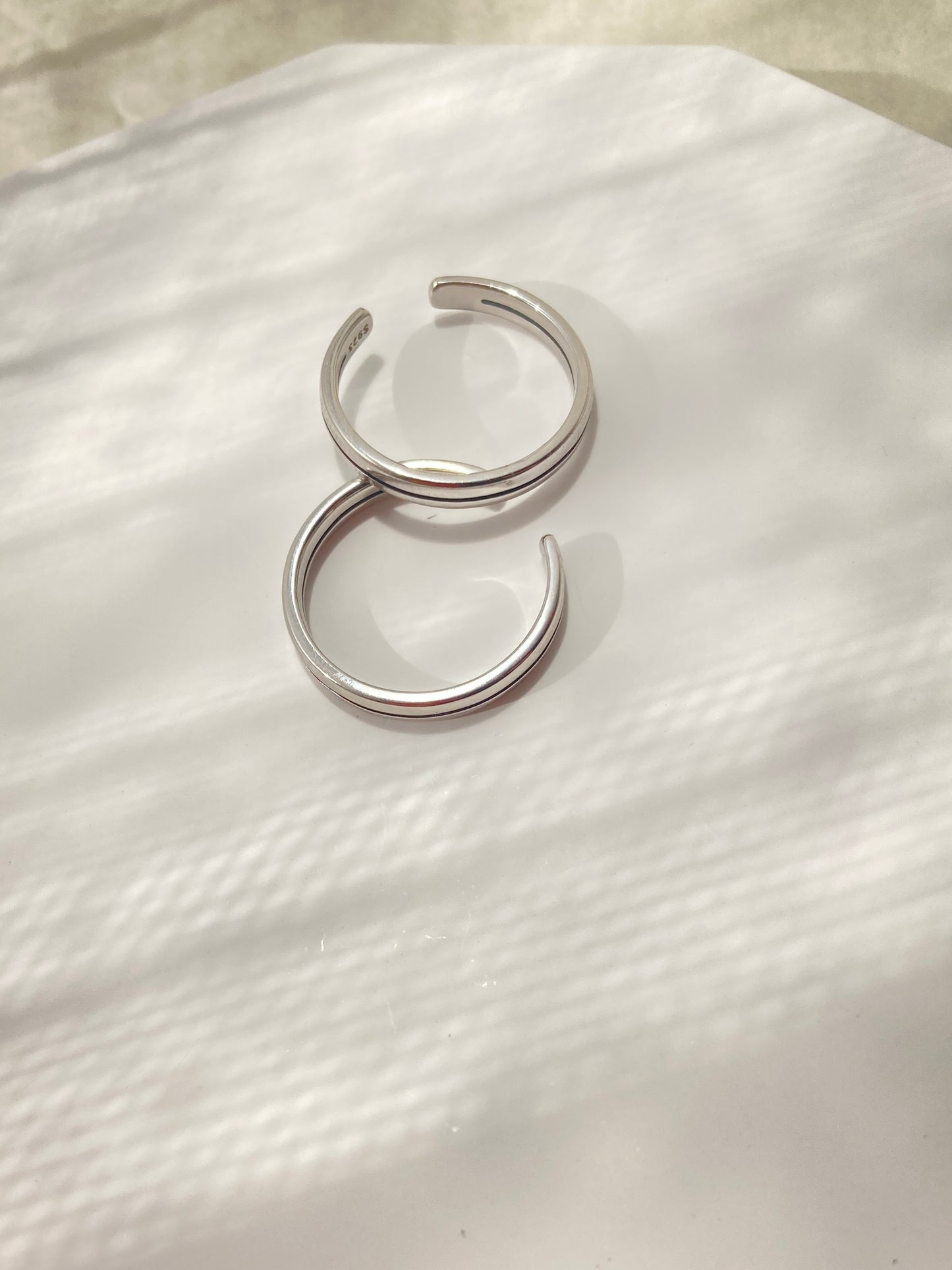 Minimalist One-line Sterling Silver Ring