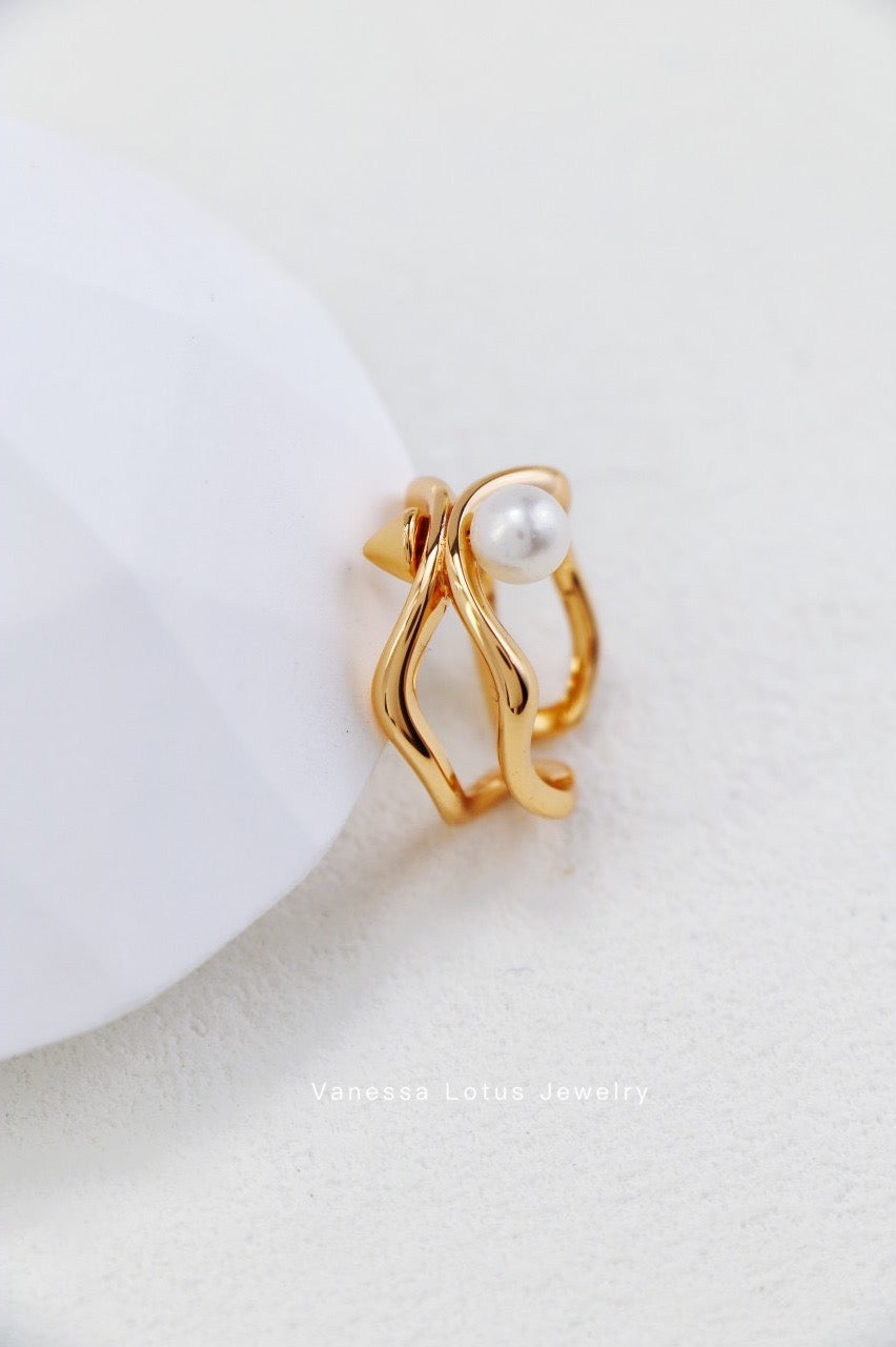 Pearl Ring - Butterfly
