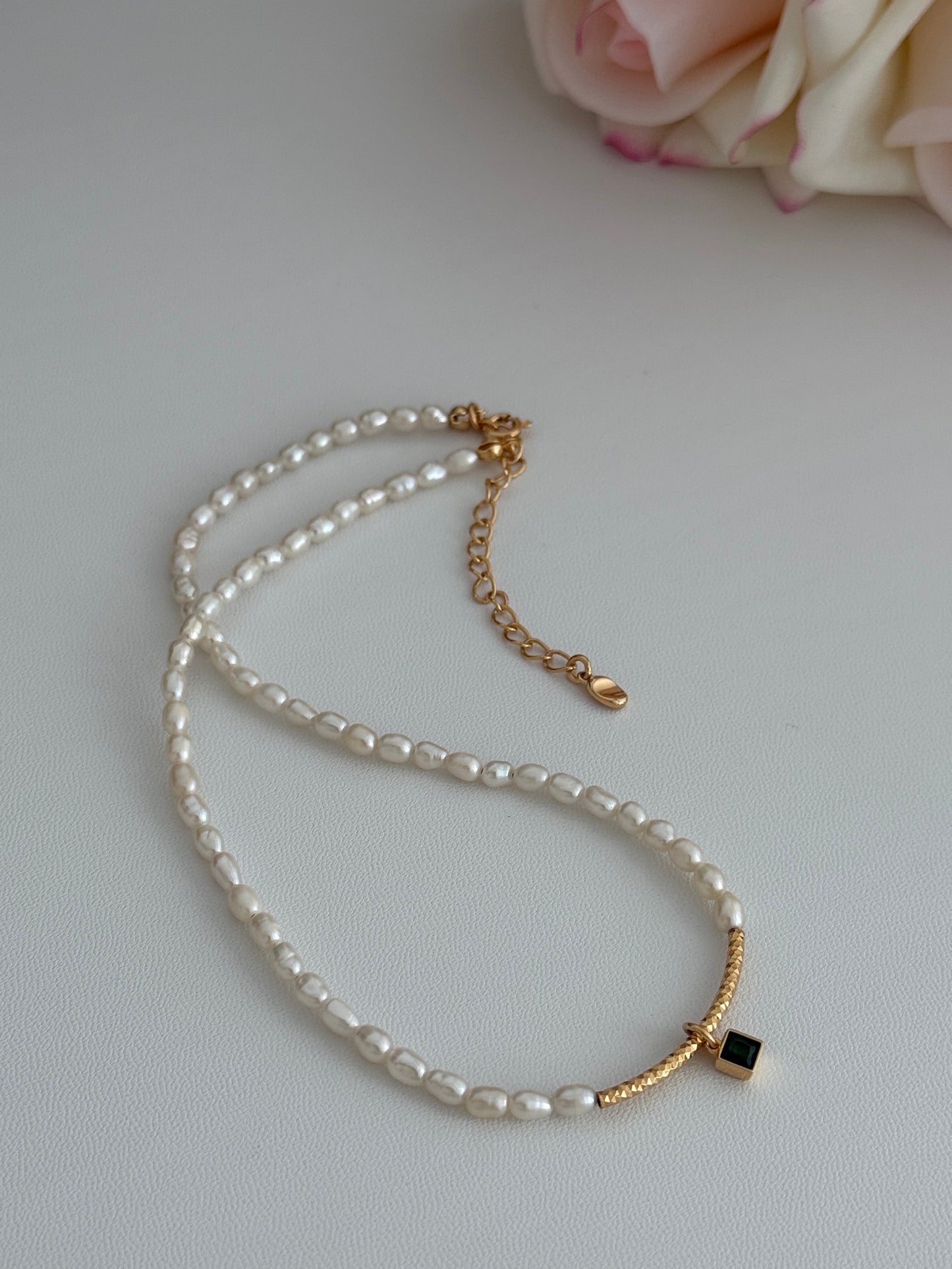 Pearl Necklace Green Square