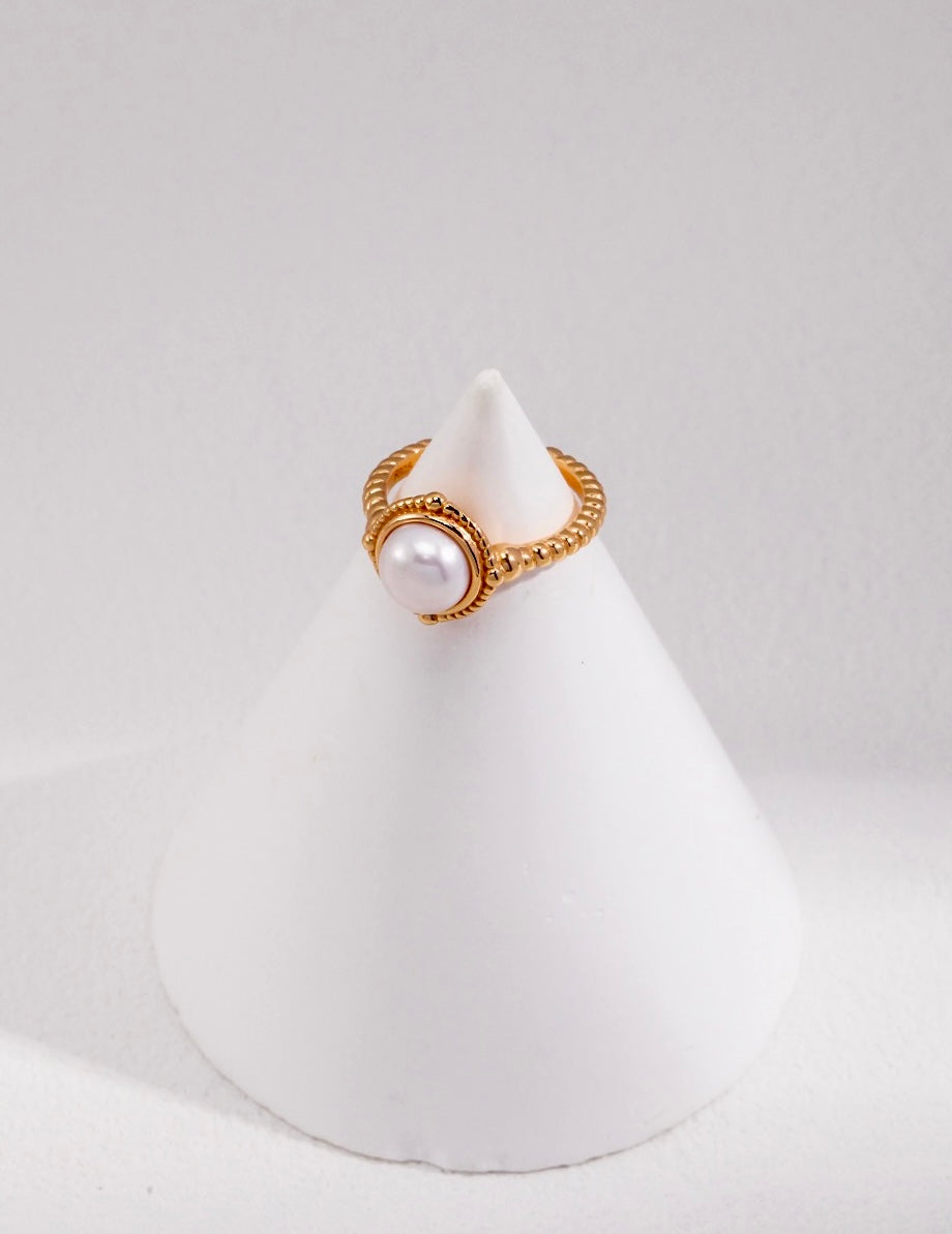 Pearl Ring - Mirror