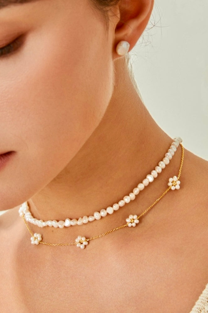 Pearl Daisy Necklace