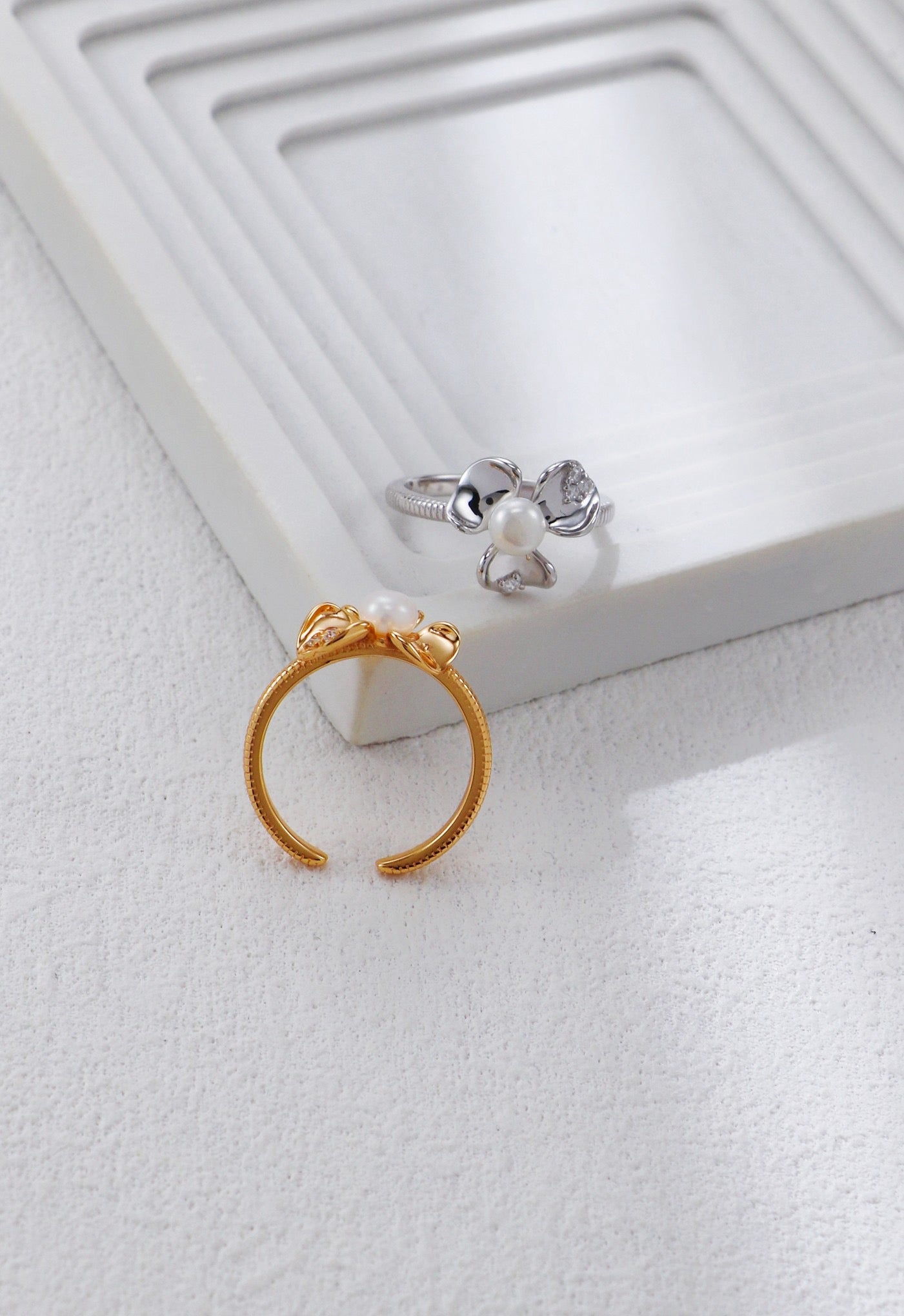 Pearl and Silver Flower Ring