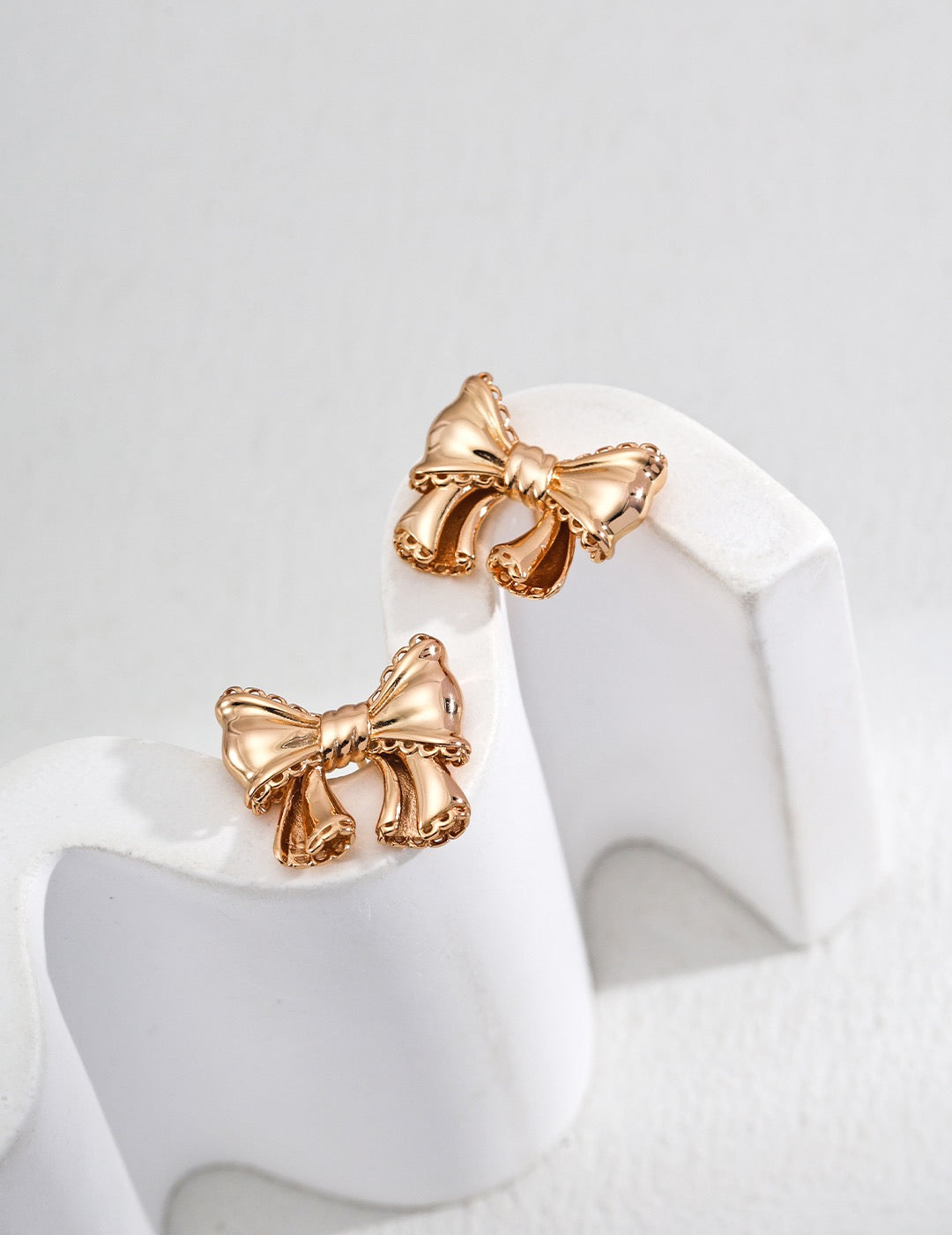 Bow Pearl Necklace and Studs