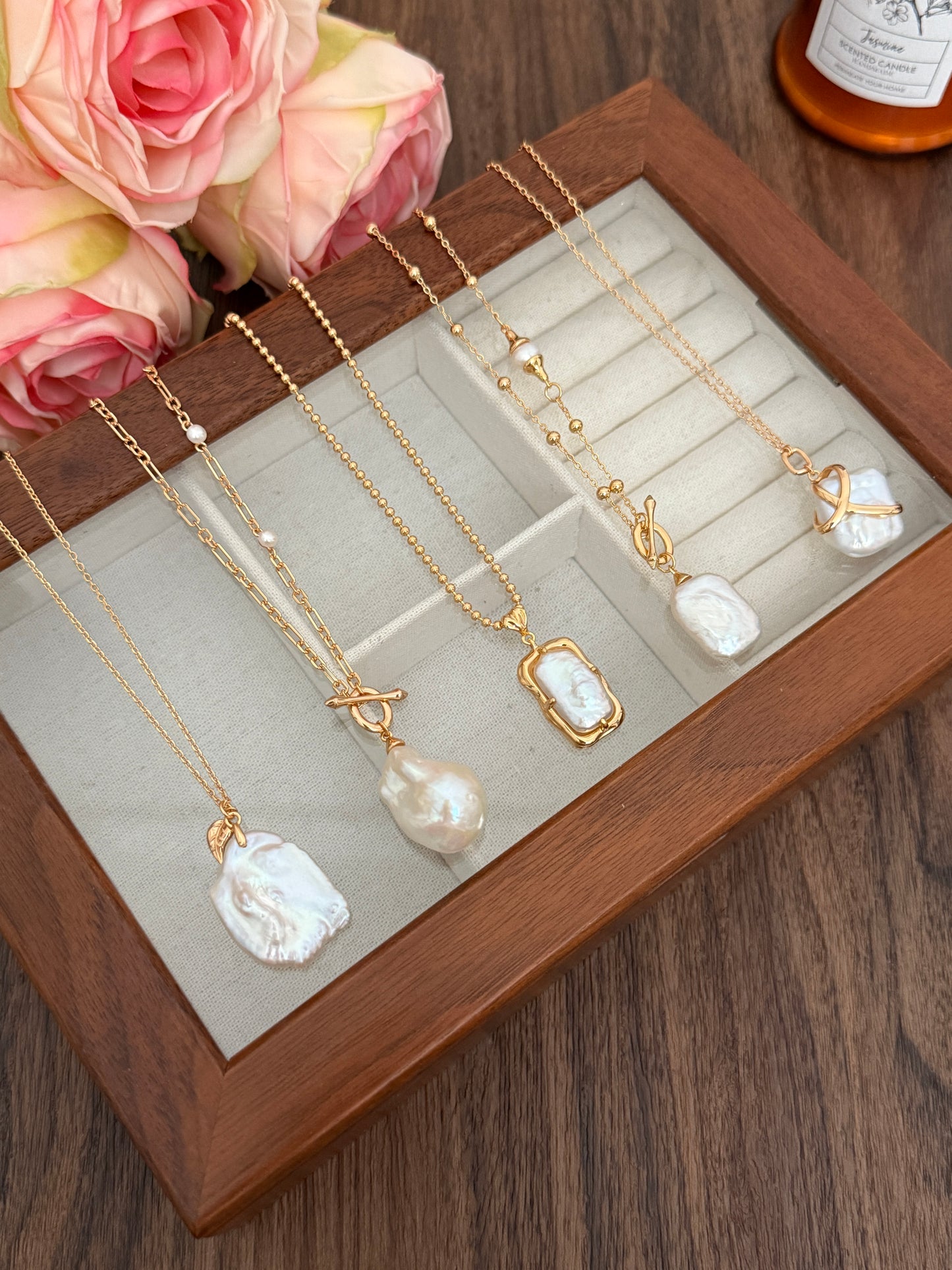 Regal Frame Baroque Pearl Set