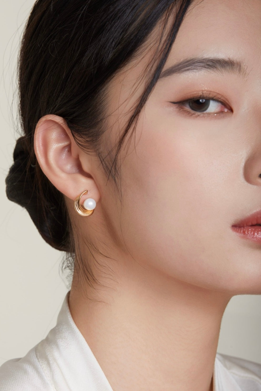 Moonlight Pearl Studs