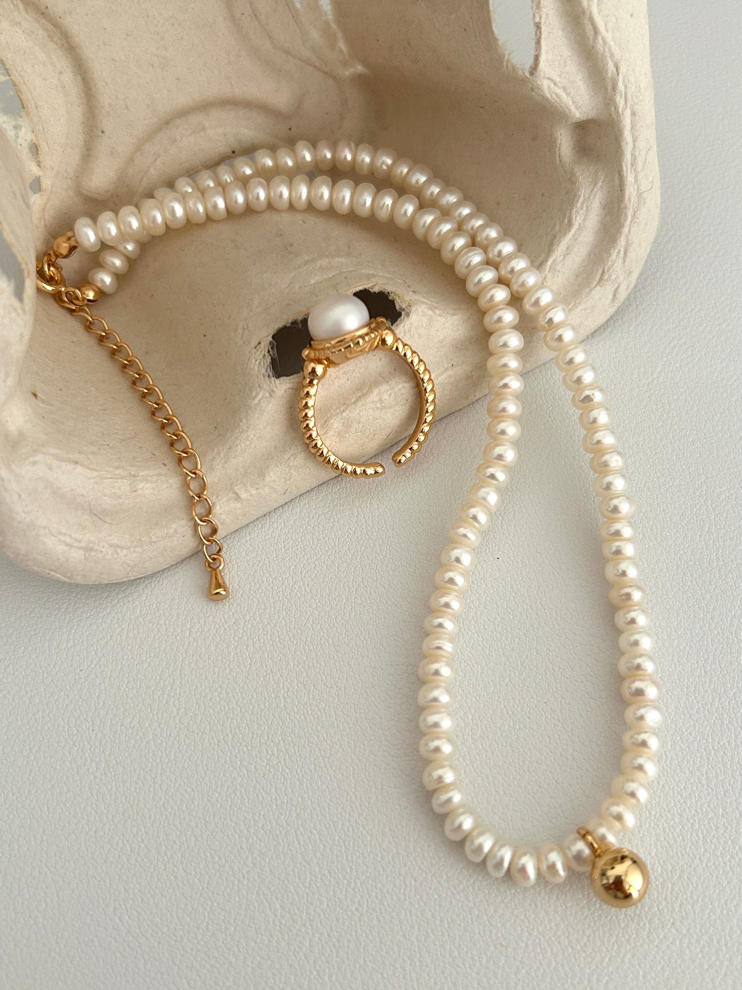 Pearl Ring - Mirror