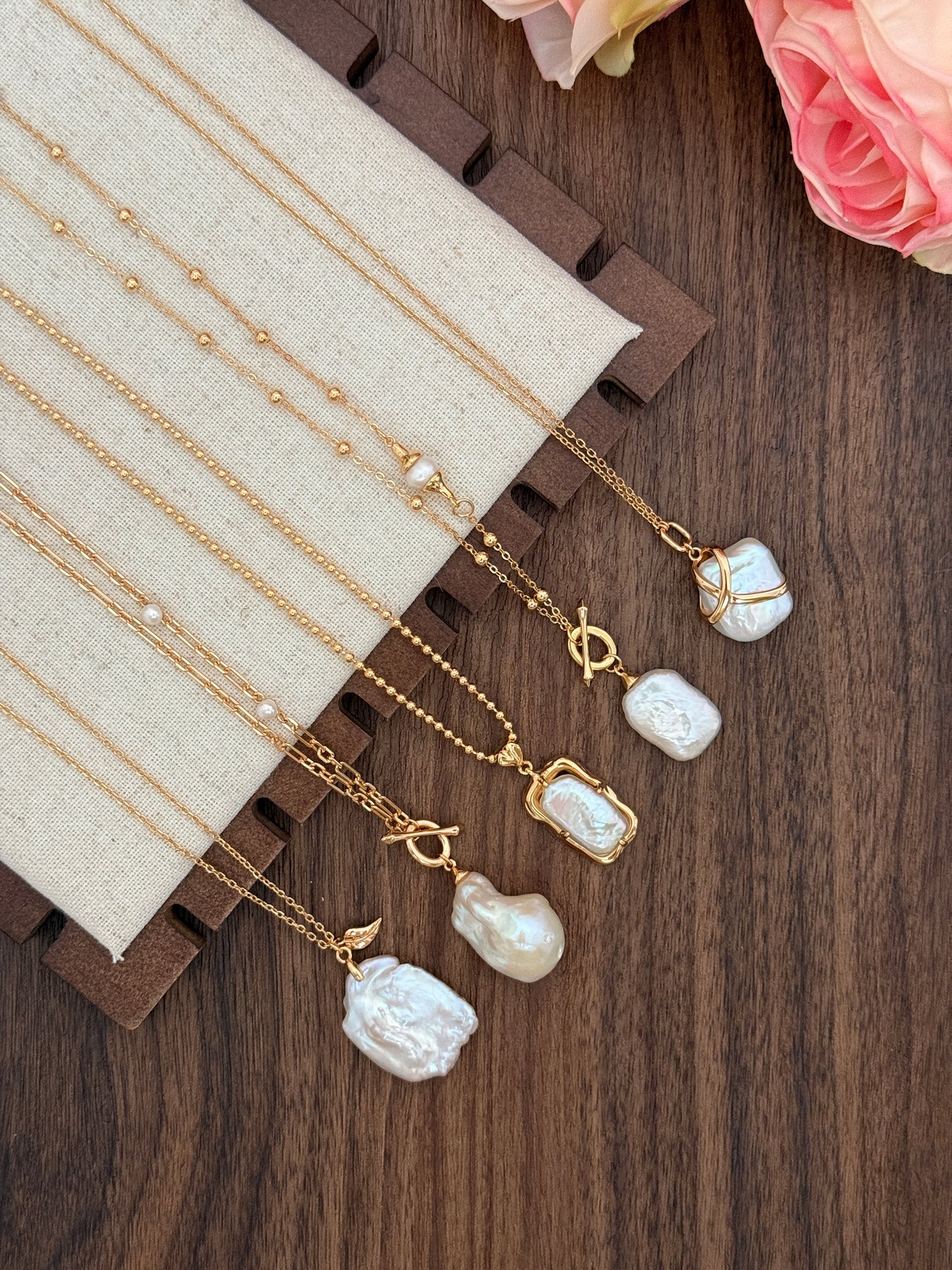 Regal Frame Baroque Pearl Set