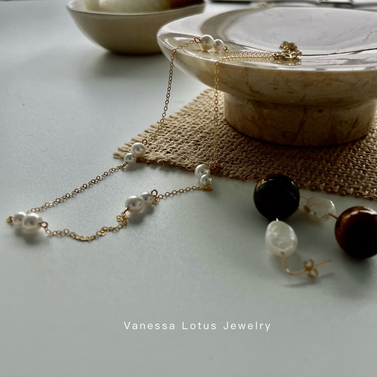 Minimalist two pearls necklace
