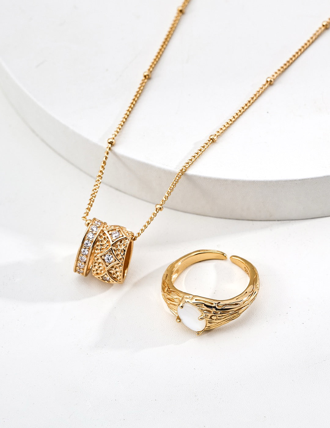 S925 Silver Vintage Zircon Pendant Necklace – Gold & Platinum