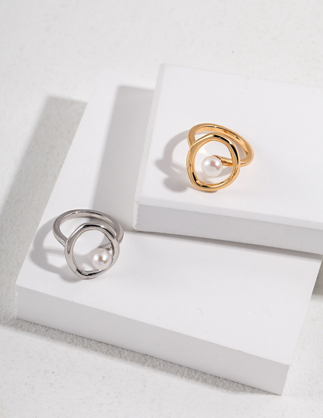 The Sun Pearl Ring