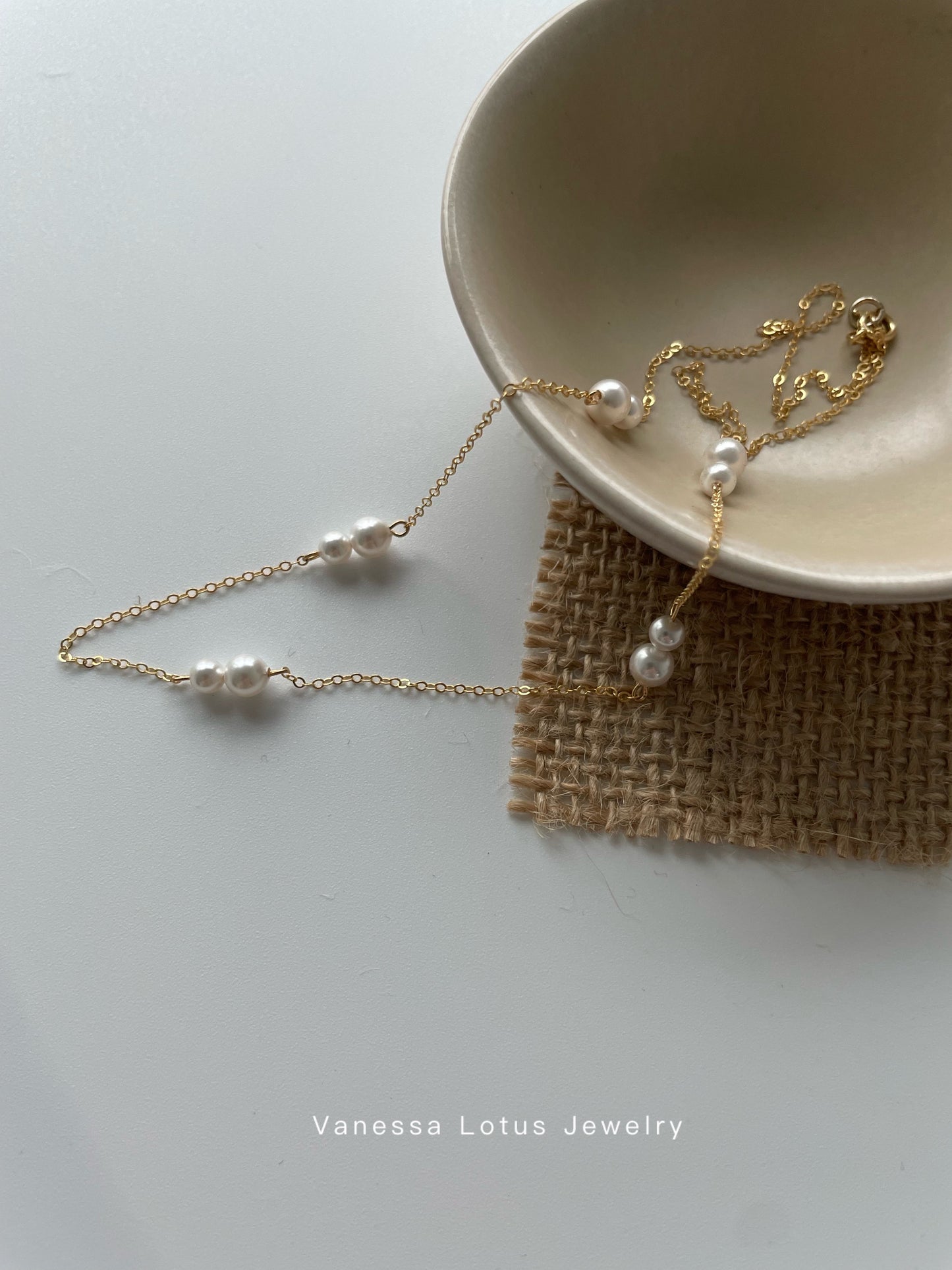 Minimalist two pearls necklace