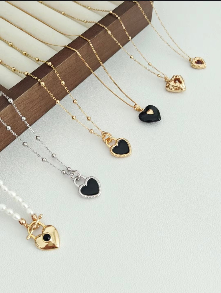 Black Heart Pendant Necklace