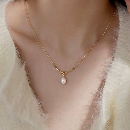 Natural pearl sterling silver necklace