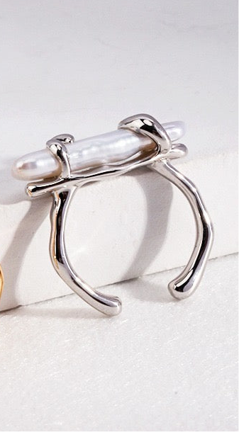 Baroque Gold Embrace Pearl Set