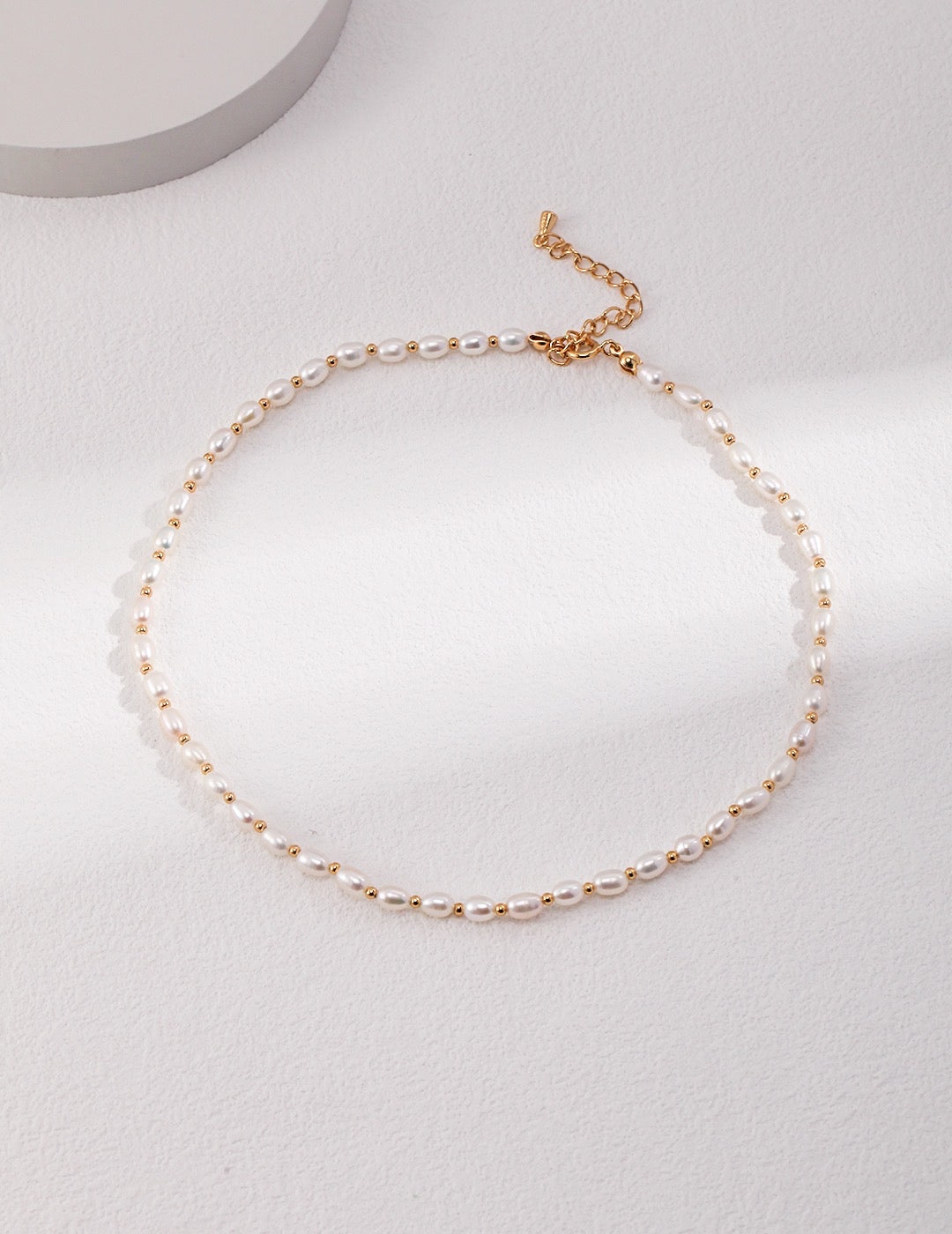 Pearl and silver bead necklace (choker)