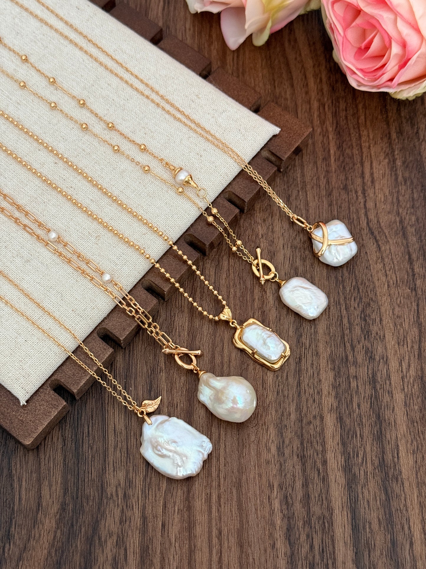 Regal Frame Baroque Pearl Set