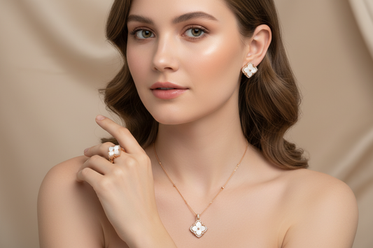 Mother of Pearl Floral Ring in S925 Sterling Silver, Adjustable