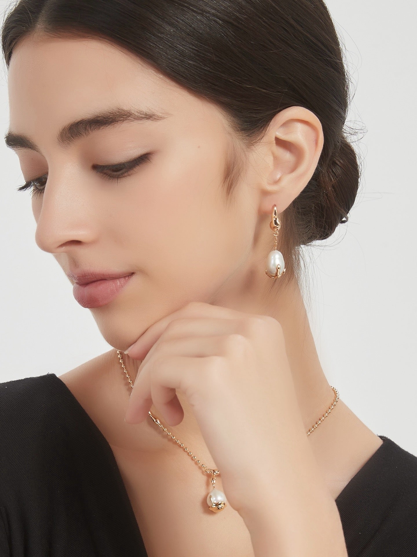 Full Moon Pearl Earrings