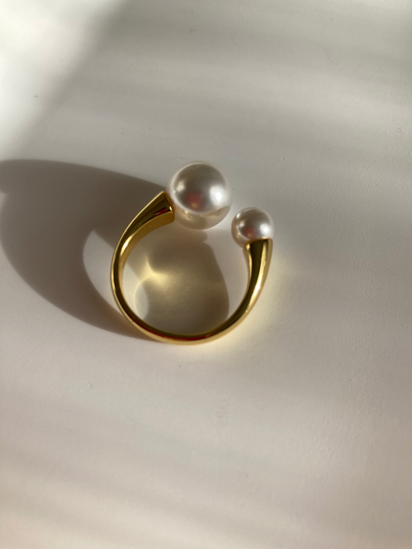 Two pearls ring