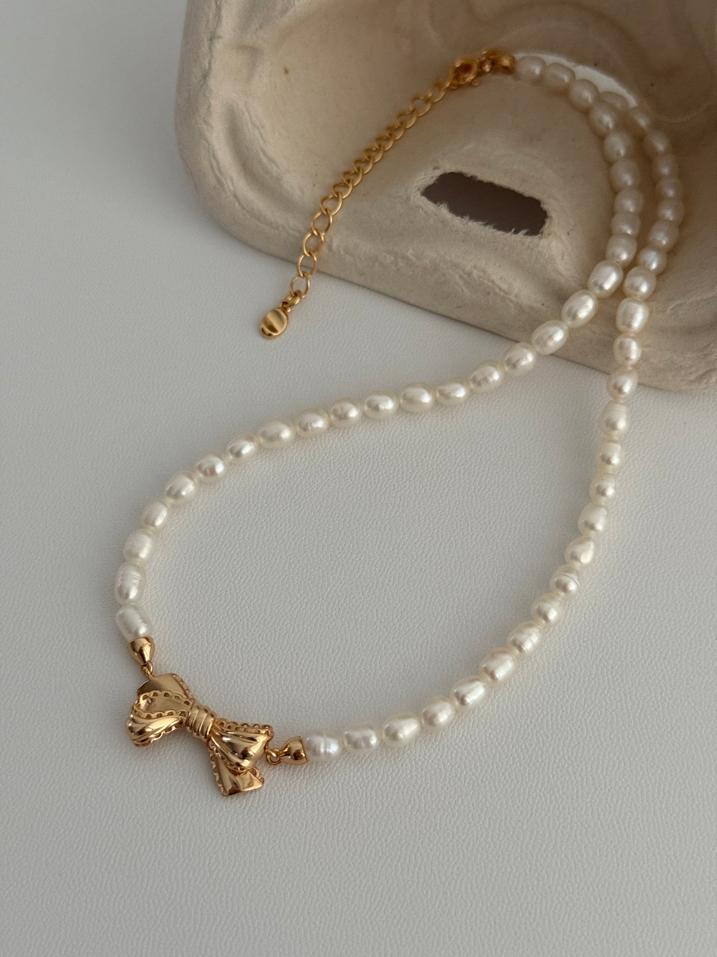 Bow Pearl Necklace and Studs