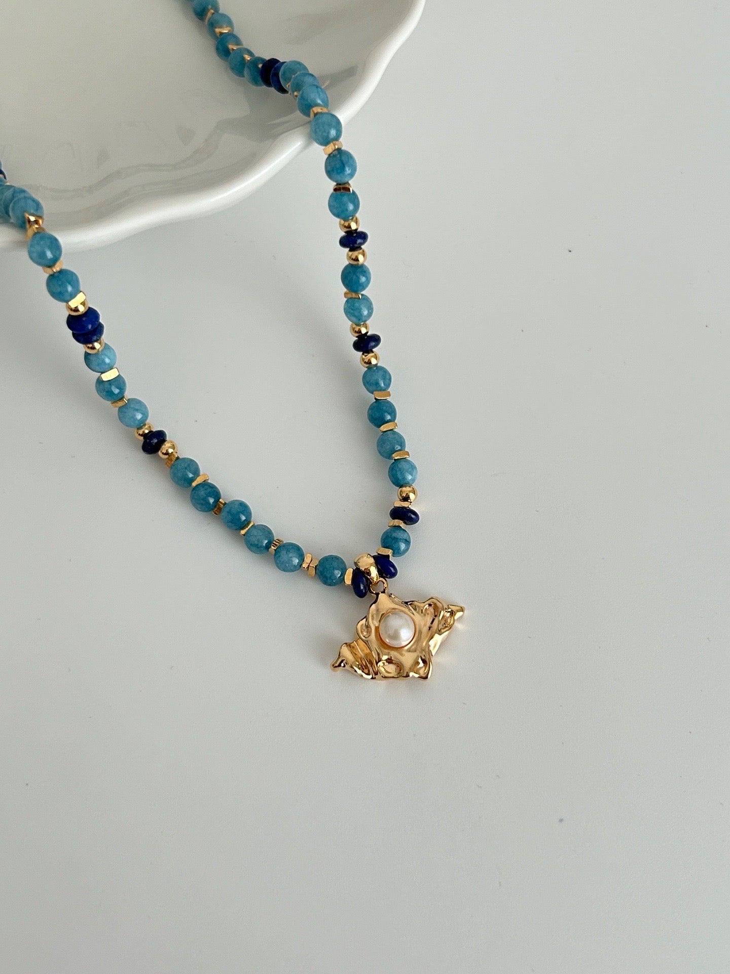 Lazurite beads necklace