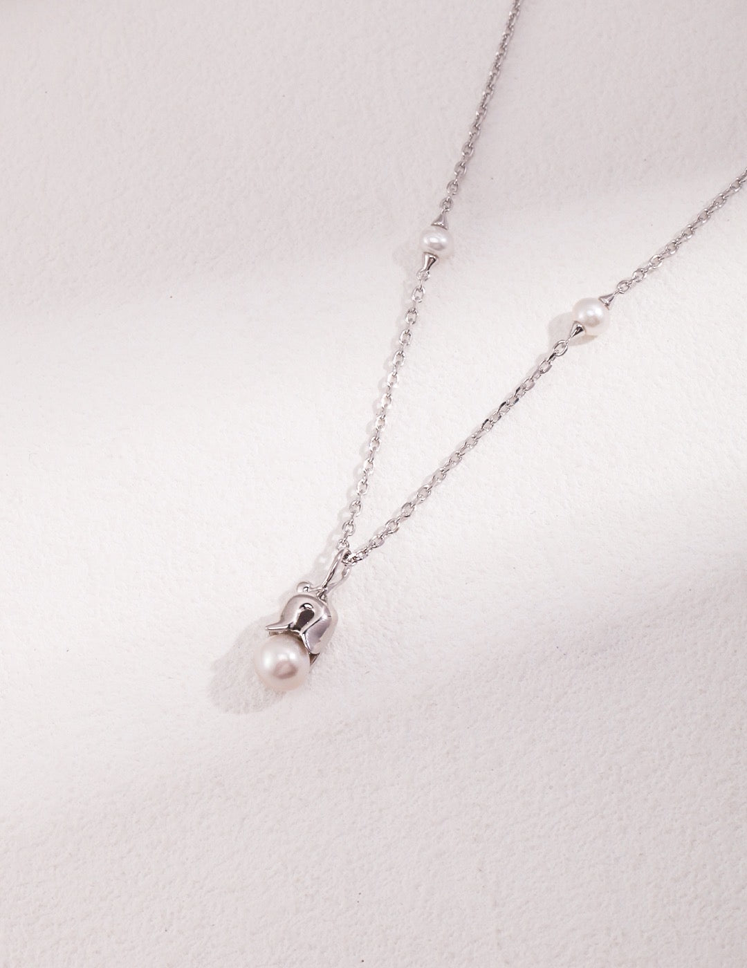 Bell Flower Pearl Necklace