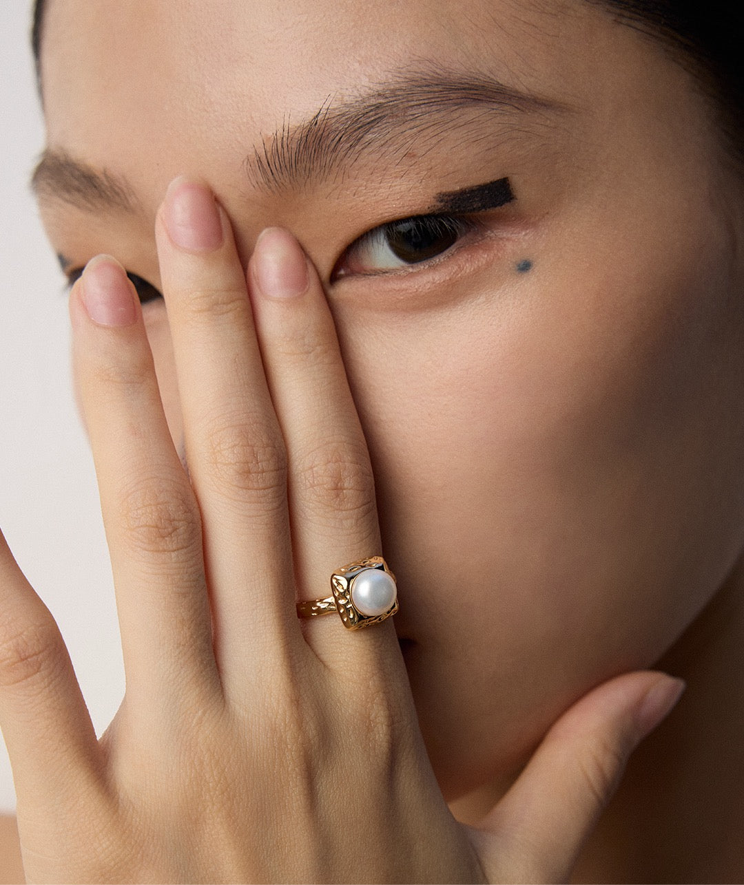 Lustre Elegance Pearl Ring