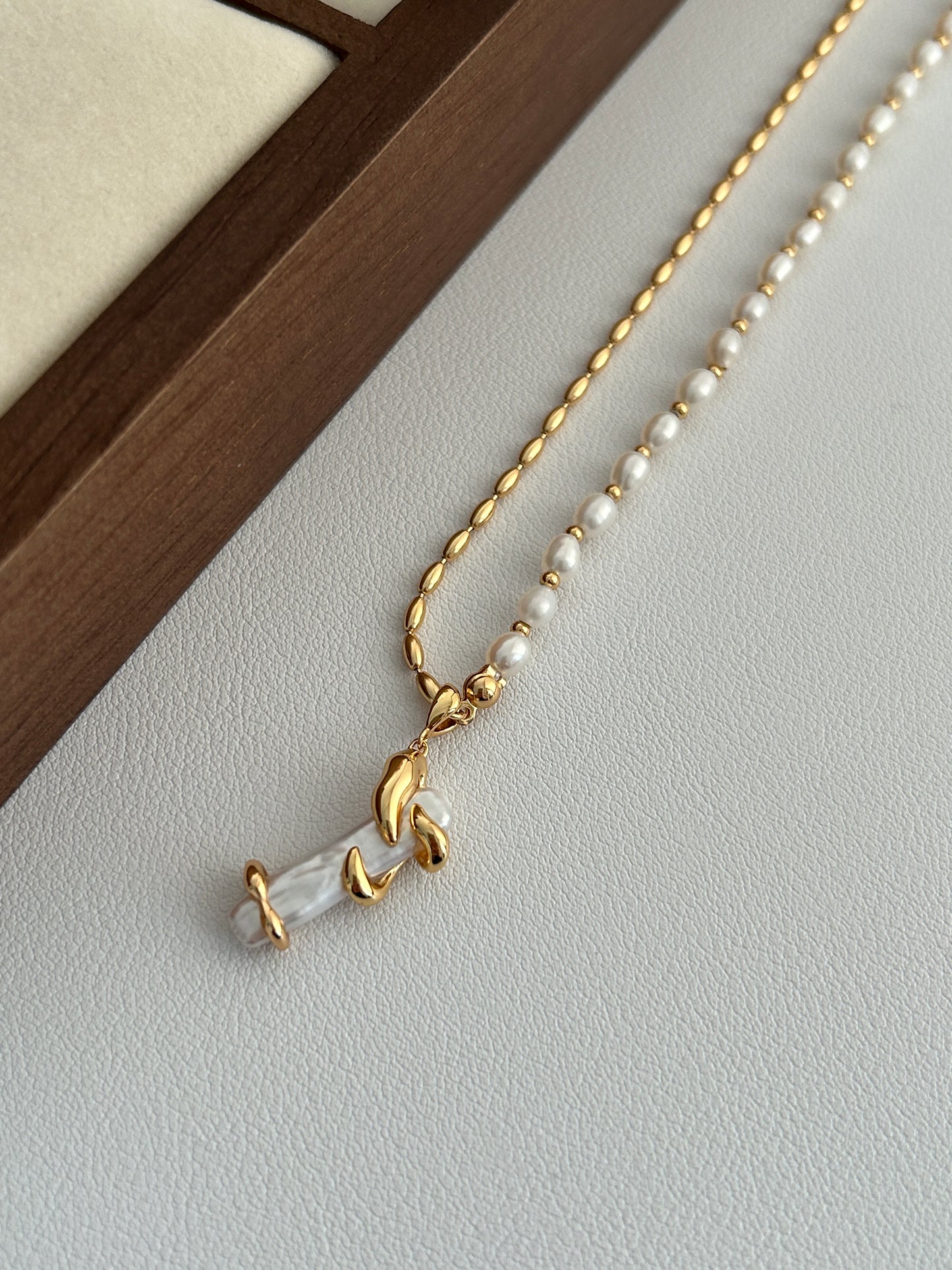 Baroque Gold Embrace Pearl Set