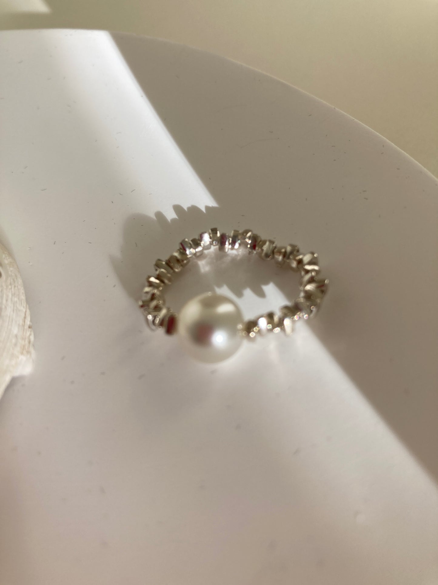 Pearl and silver chip ring