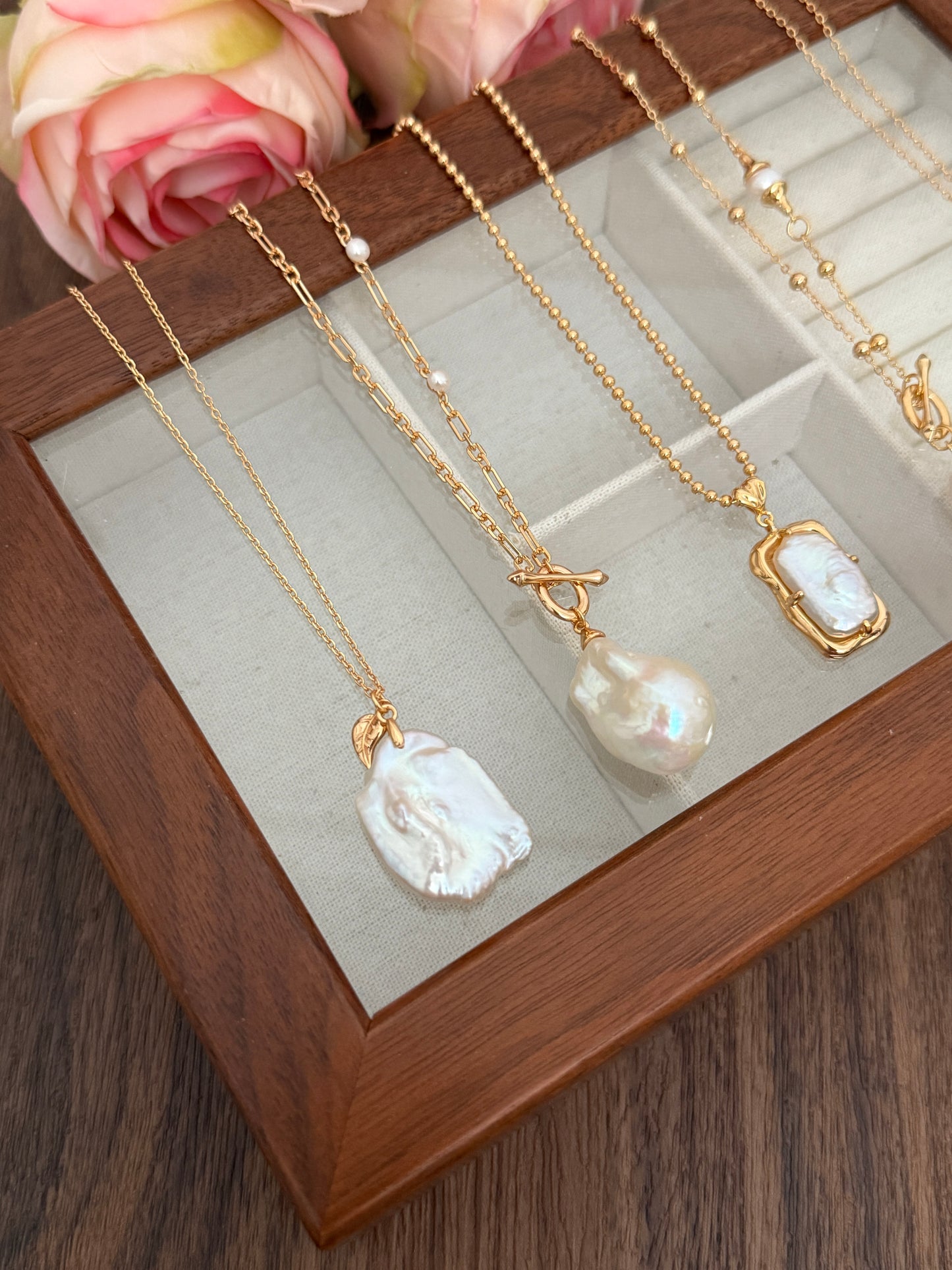Flake Necklace
