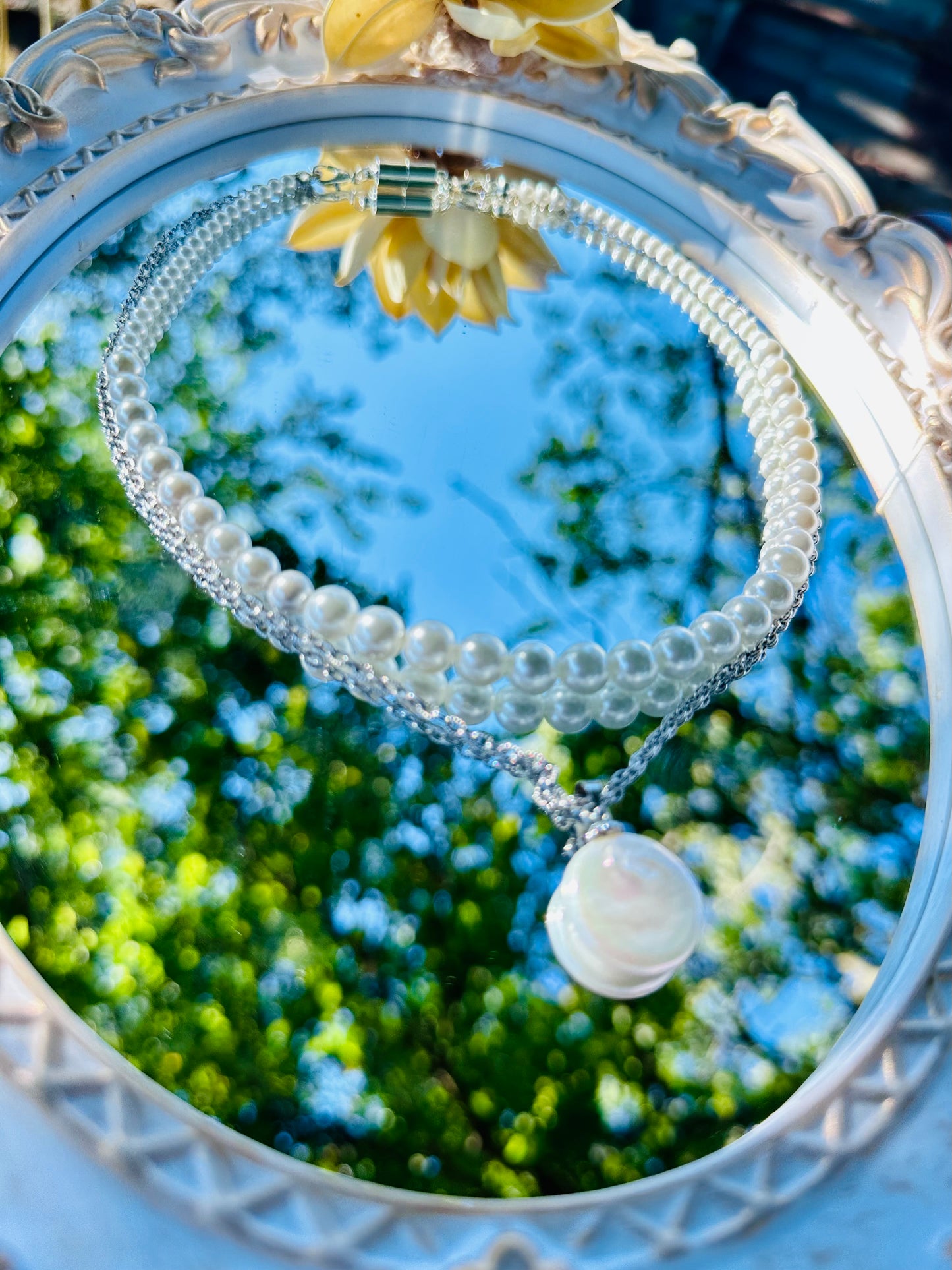 White Moon Pearl Necklace