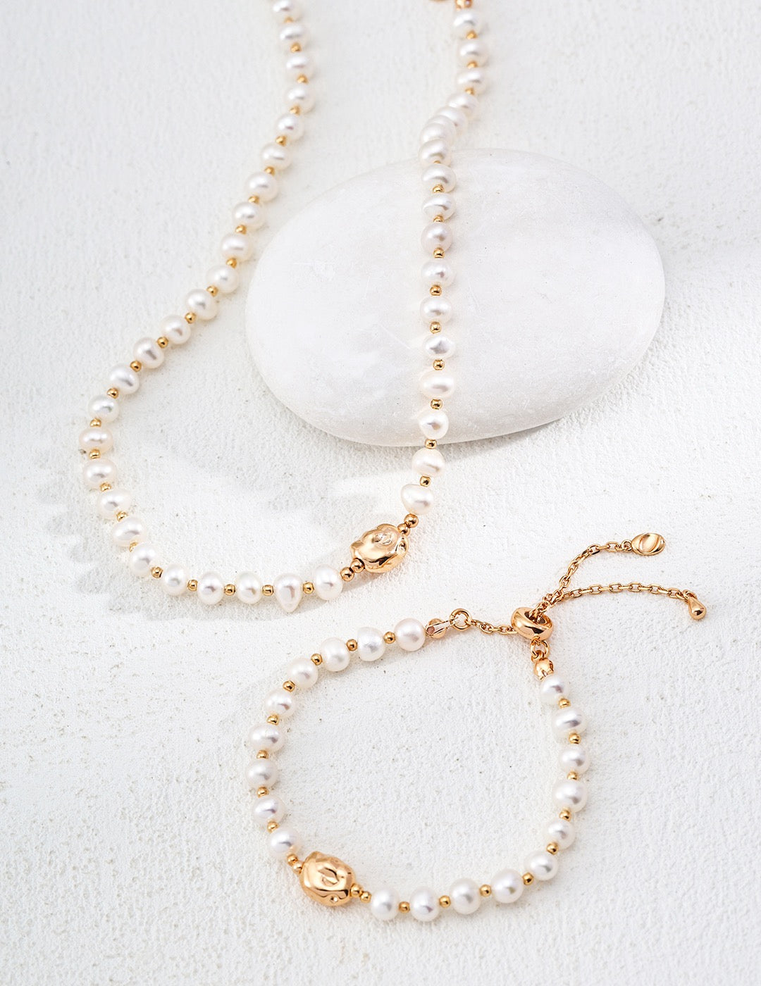Aurora Pearl Necklace & Bracelet & Earrings Set