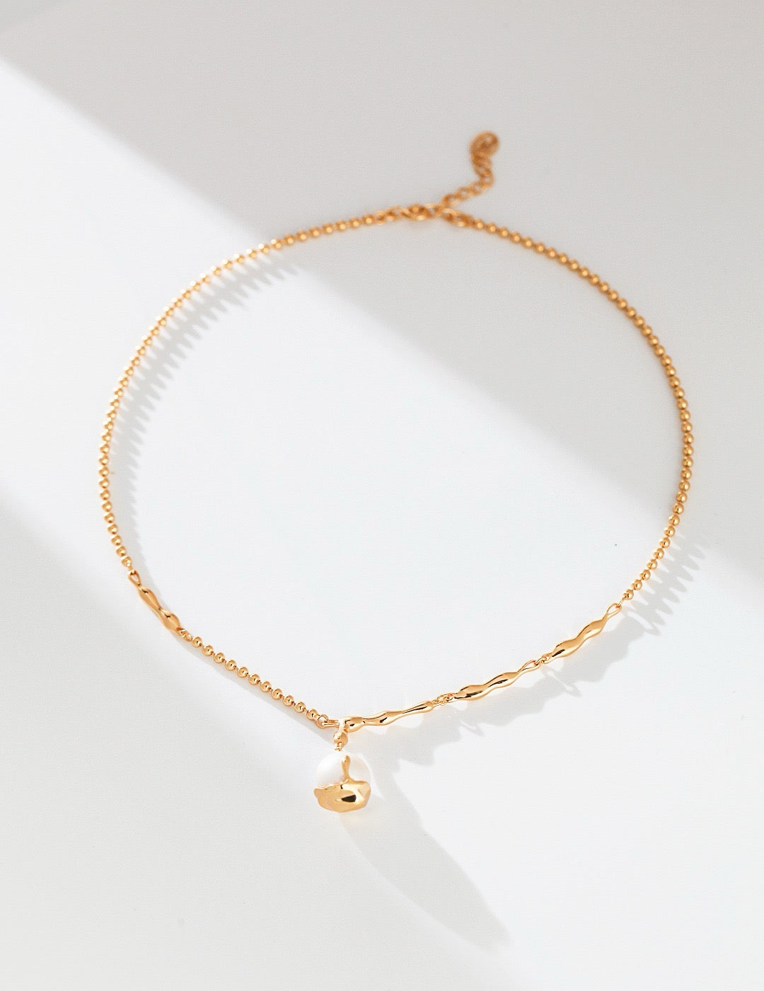 Full Moon Pearl Necklace