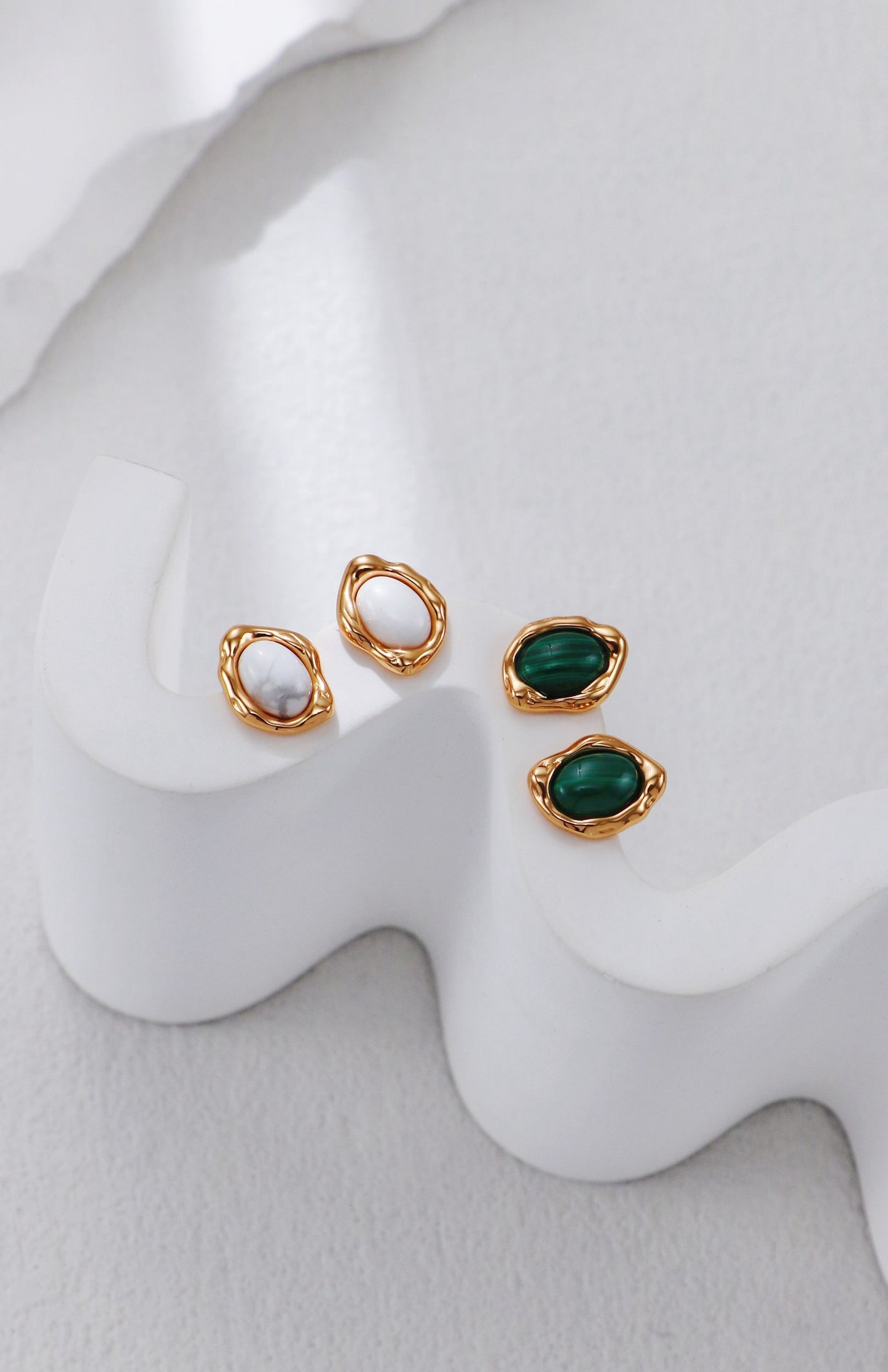Malachite/White Magnesite Studs