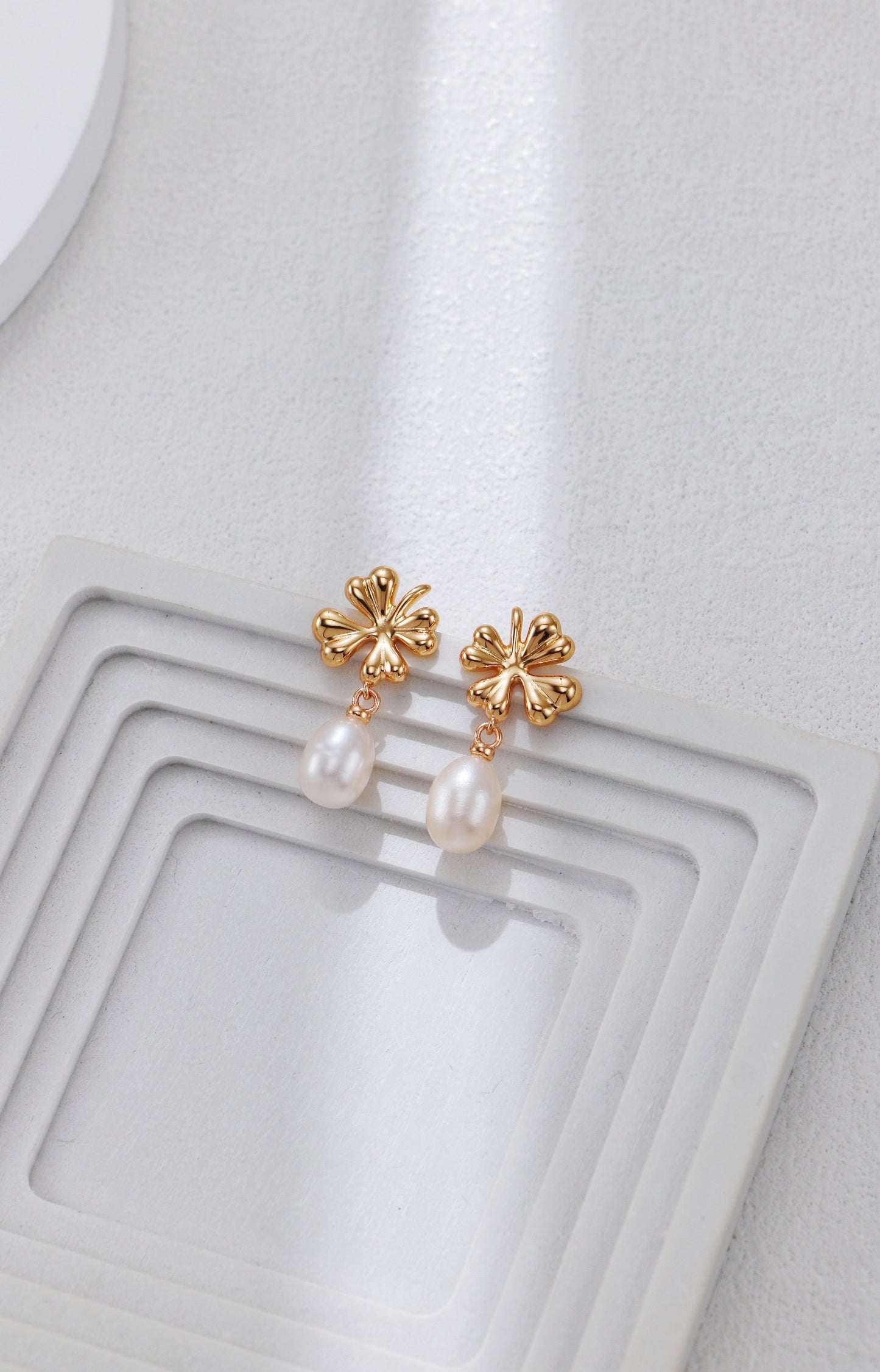Vintage Clover Pearl Drop Earrings – S925 Silver with Natural Freshwater Pearls