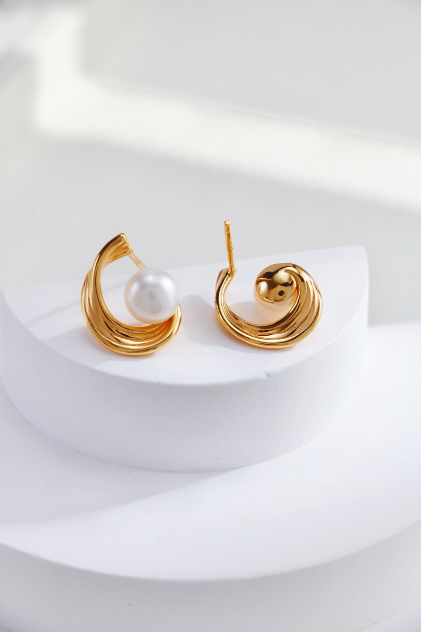 Moonlight Pearl Studs