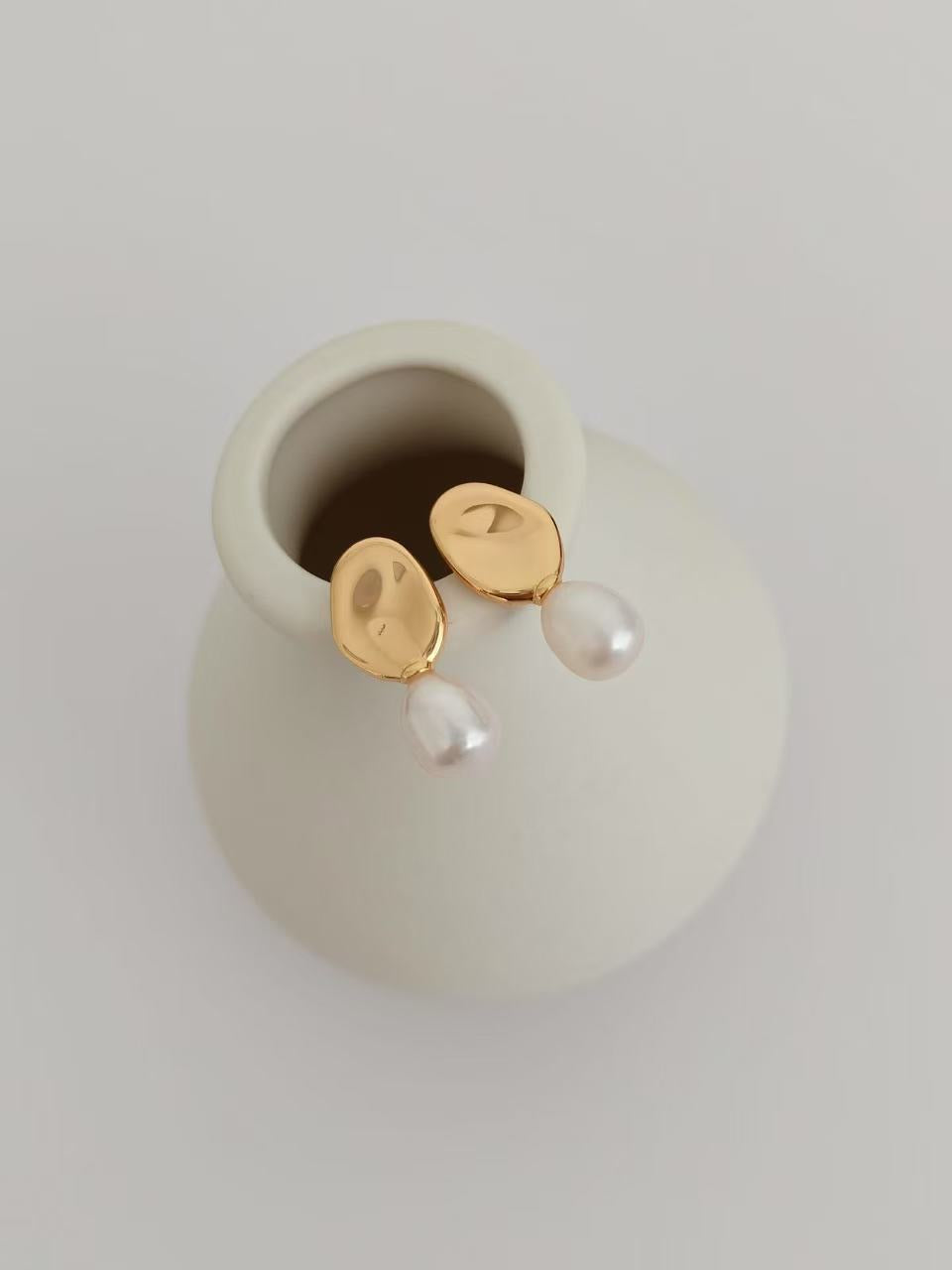 Mirror Pearl Earrings