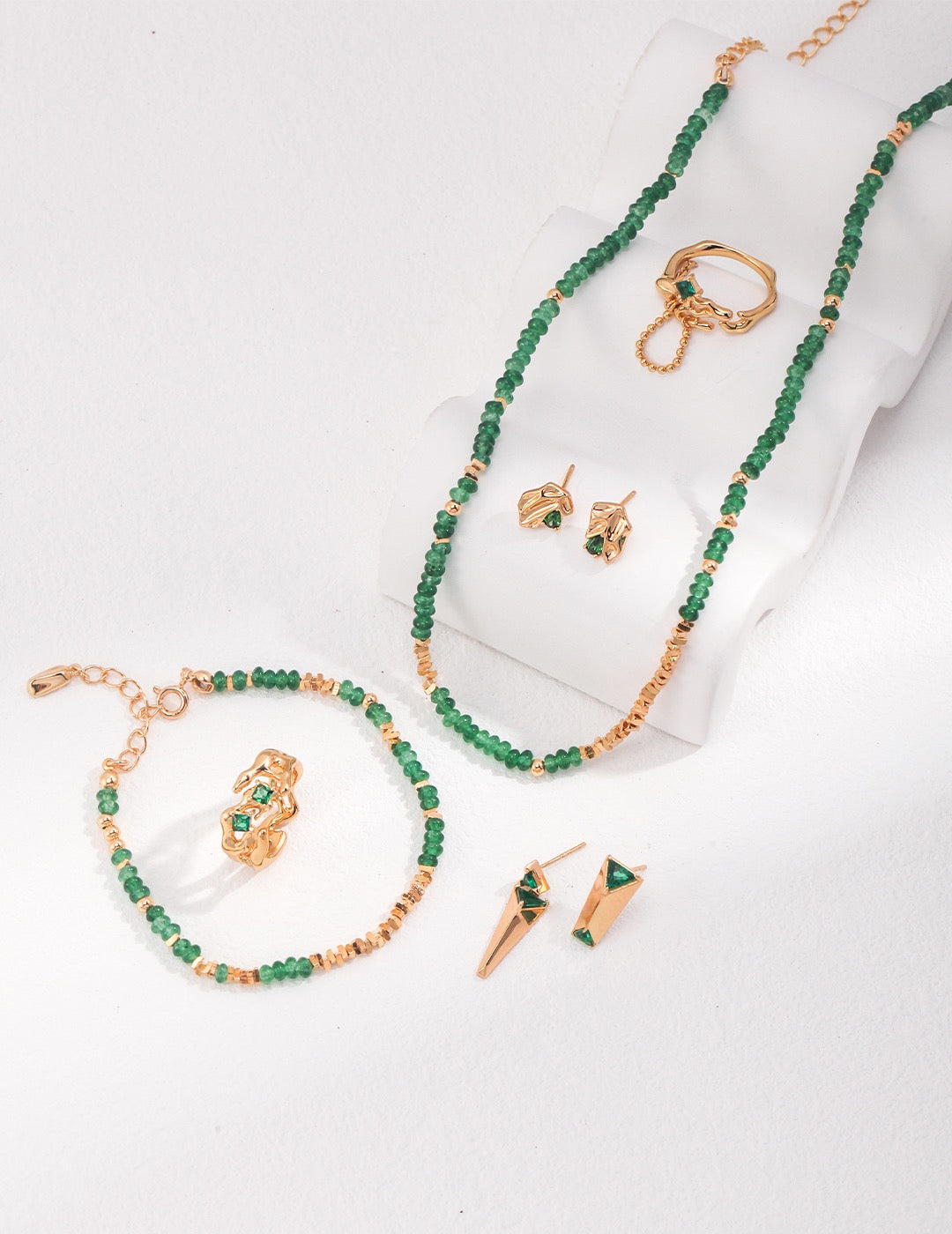 Emerald Sterling Silver Jewelry Set