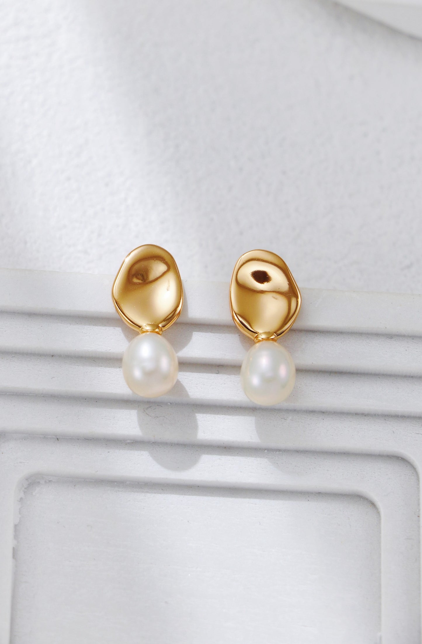 Mirror Pearl Earrings
