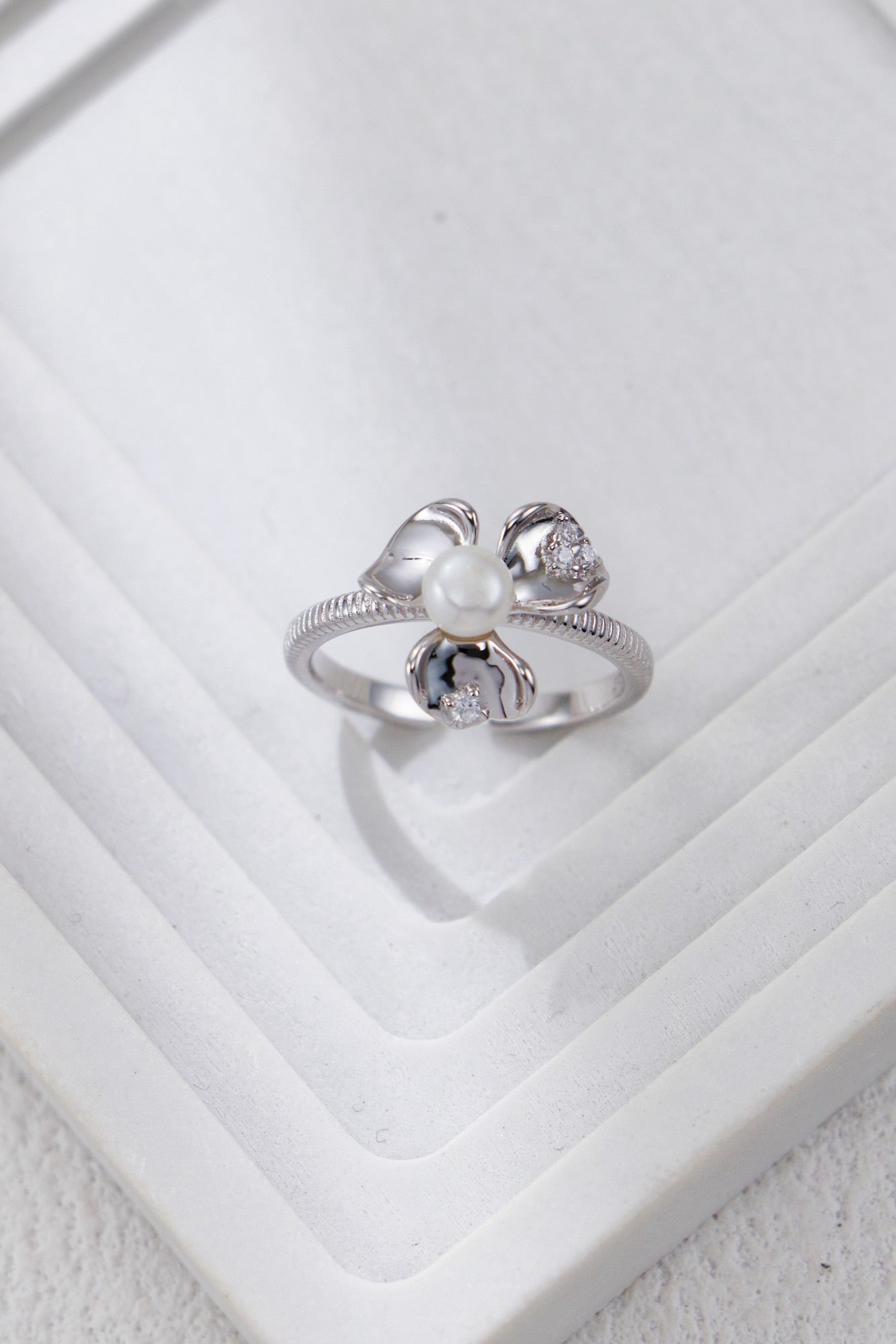 Pearl and Silver Flower Ring