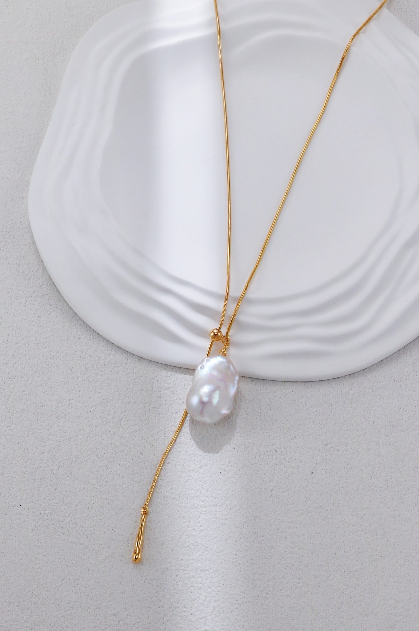 S925 Baroque Pearl Slider Necklace – Vintage Gold / Platinum