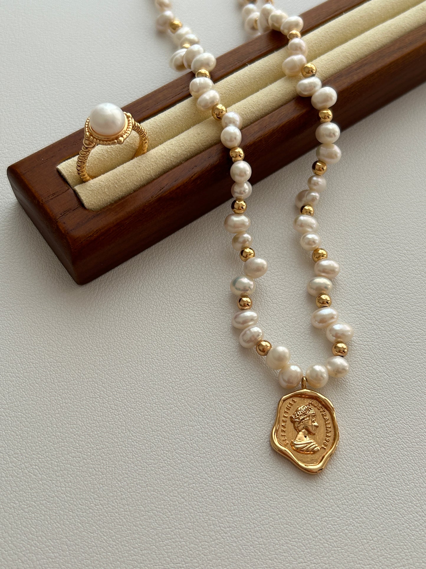 Pearl Ring - Mirror