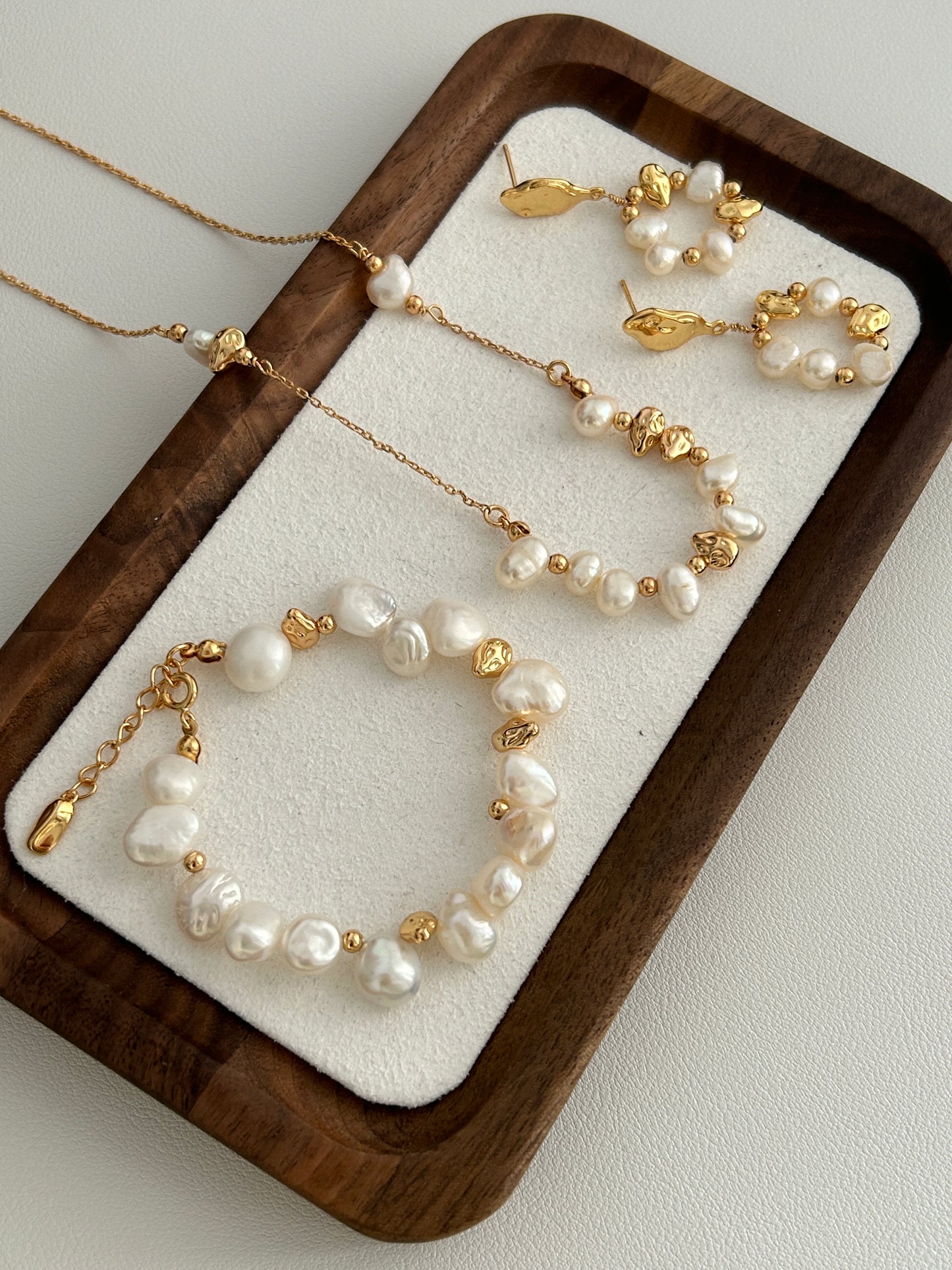 Baroque Pearl Bracelet