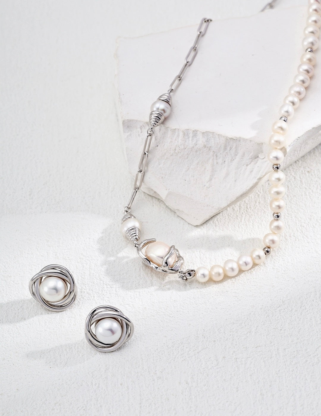 Eyes of Dragon Pearl Studs