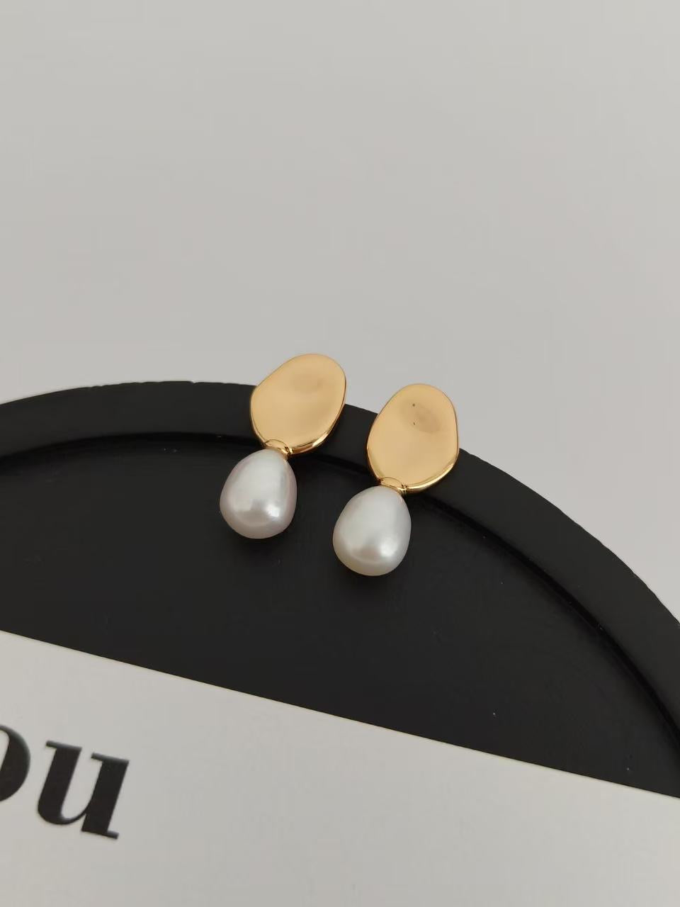 Mirror Pearl Earrings